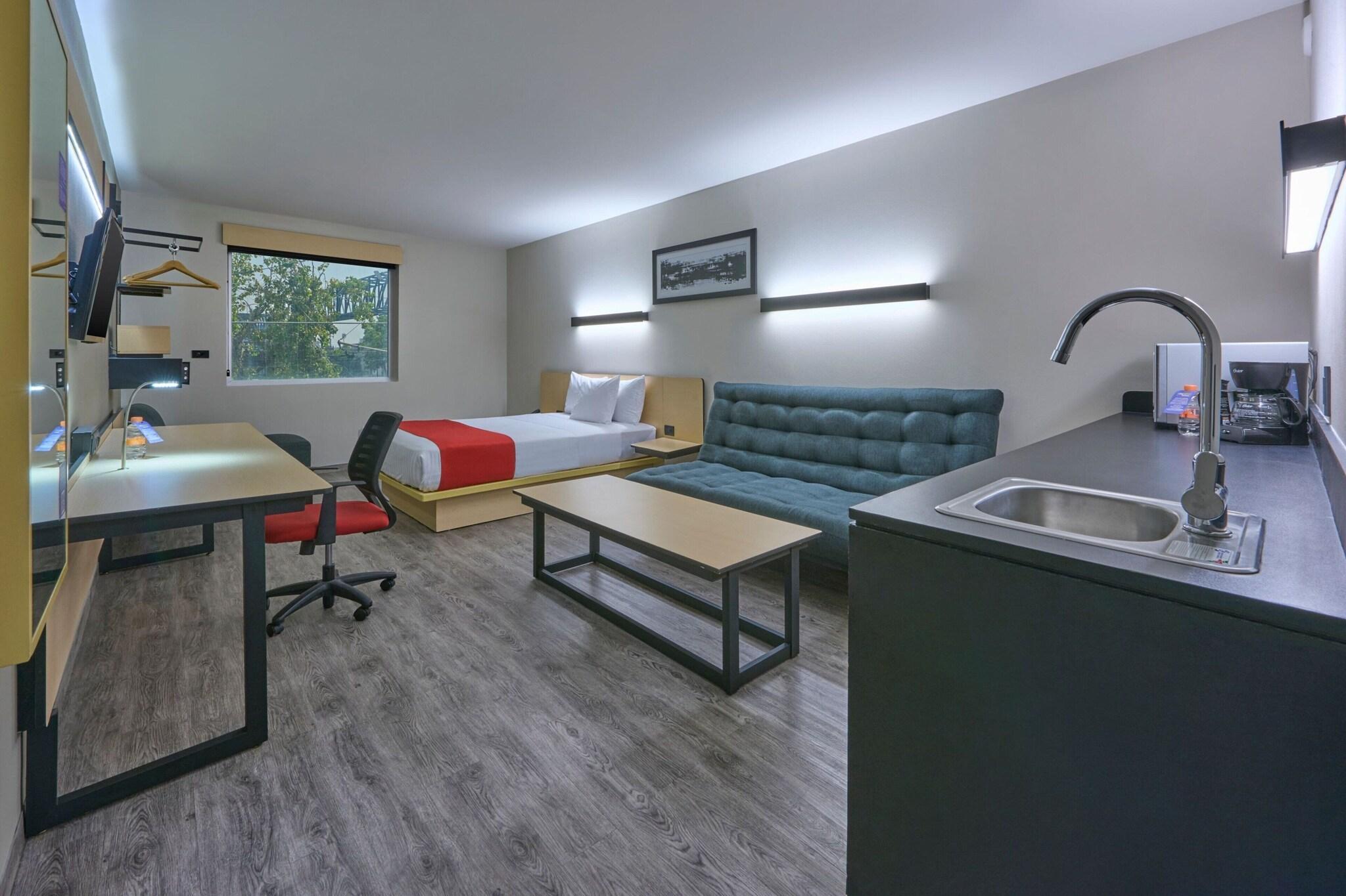 Double Superior Queen Bed