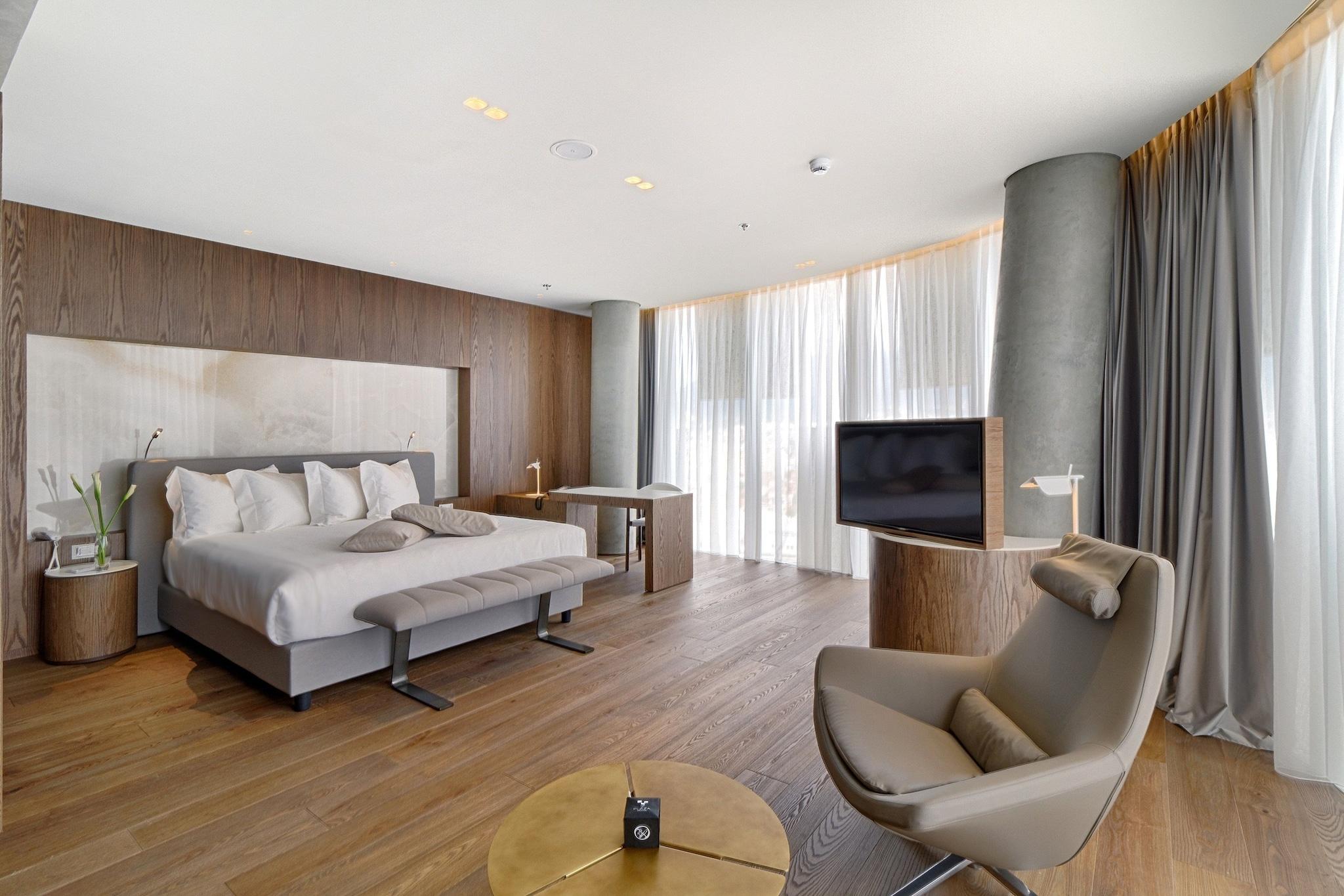 Double Deluxe City View