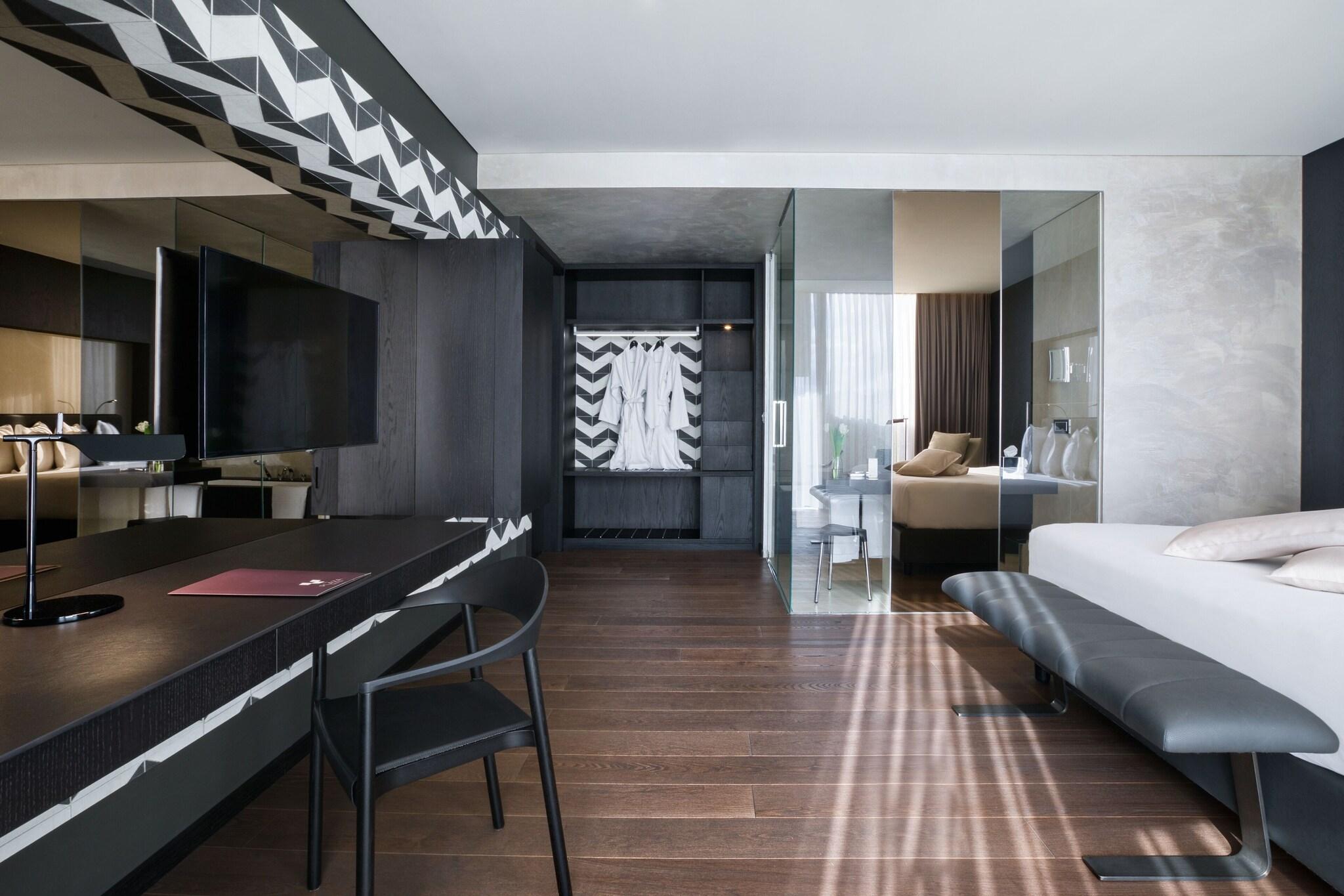 Double Single Superior with Double Bed