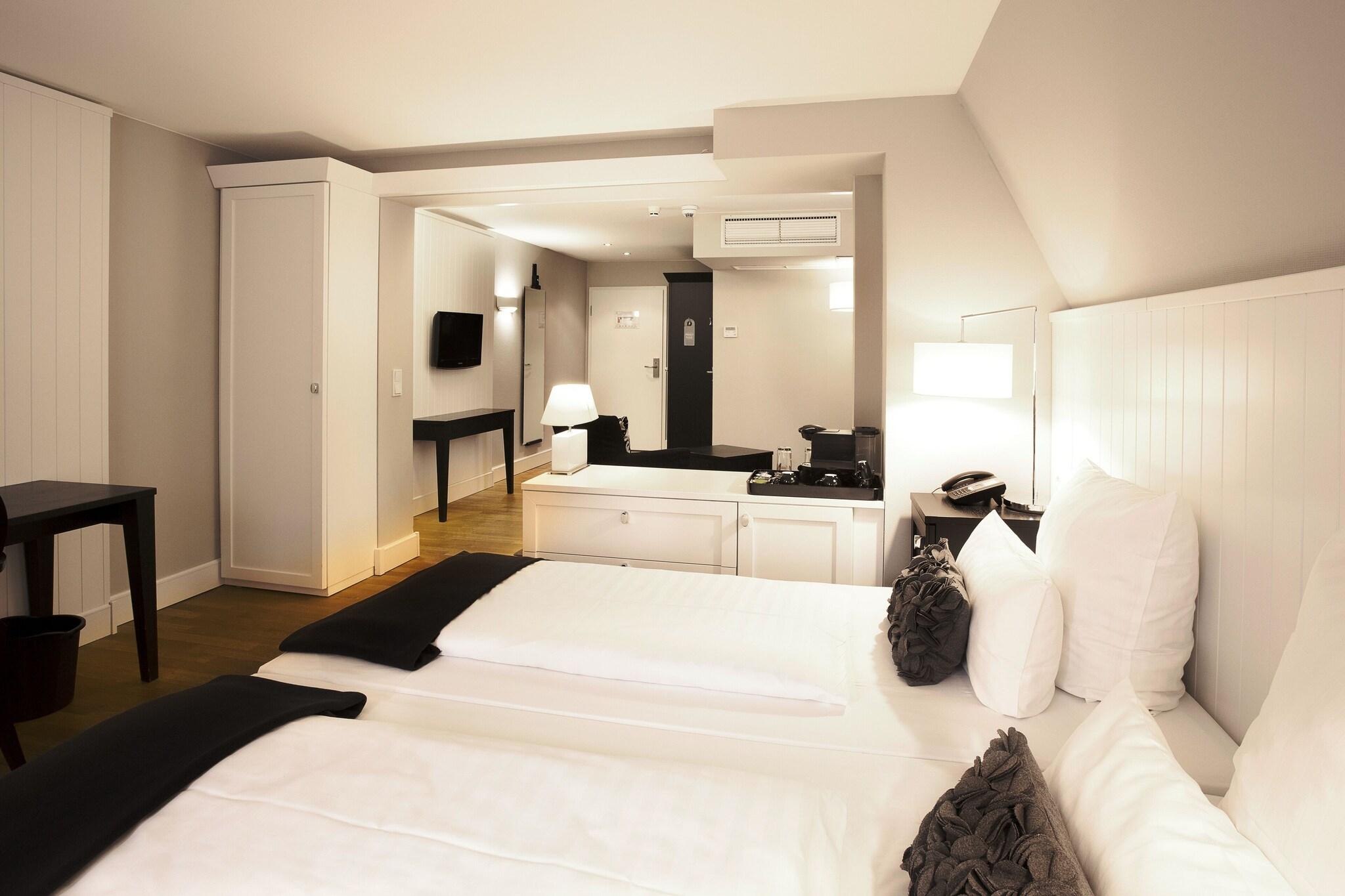 Junior Suite King Size Bed