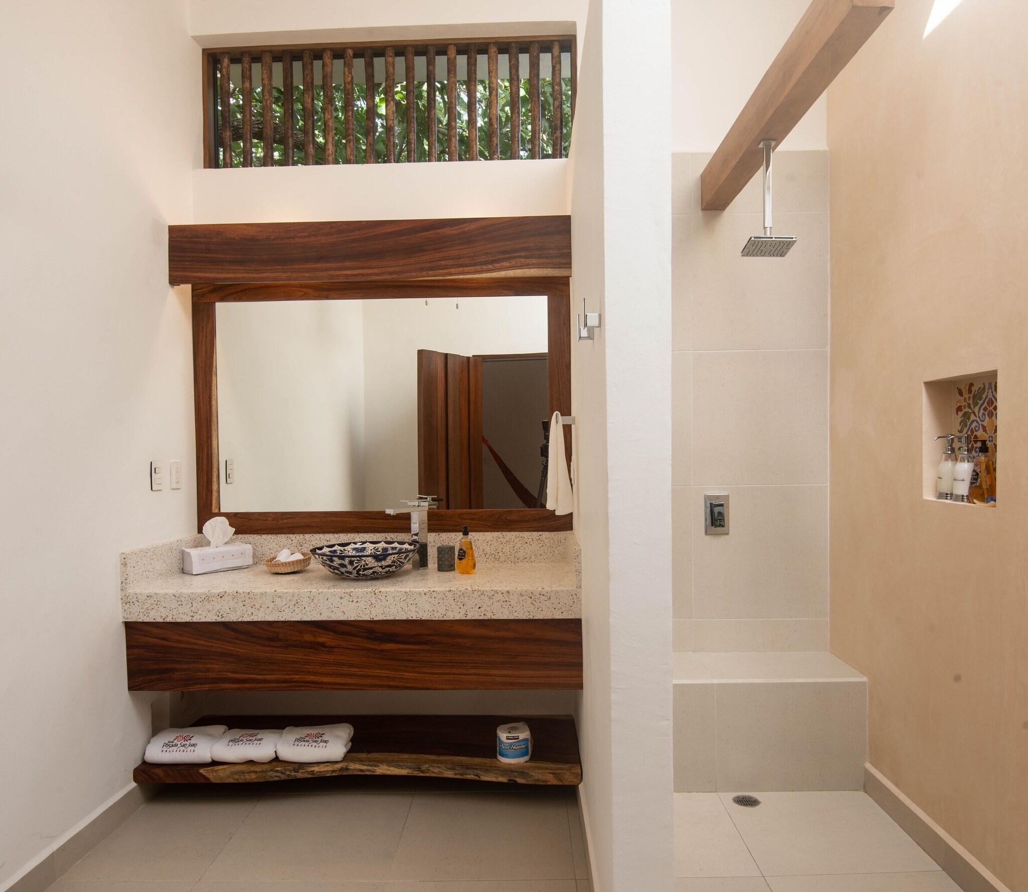 Double Superior King Bed