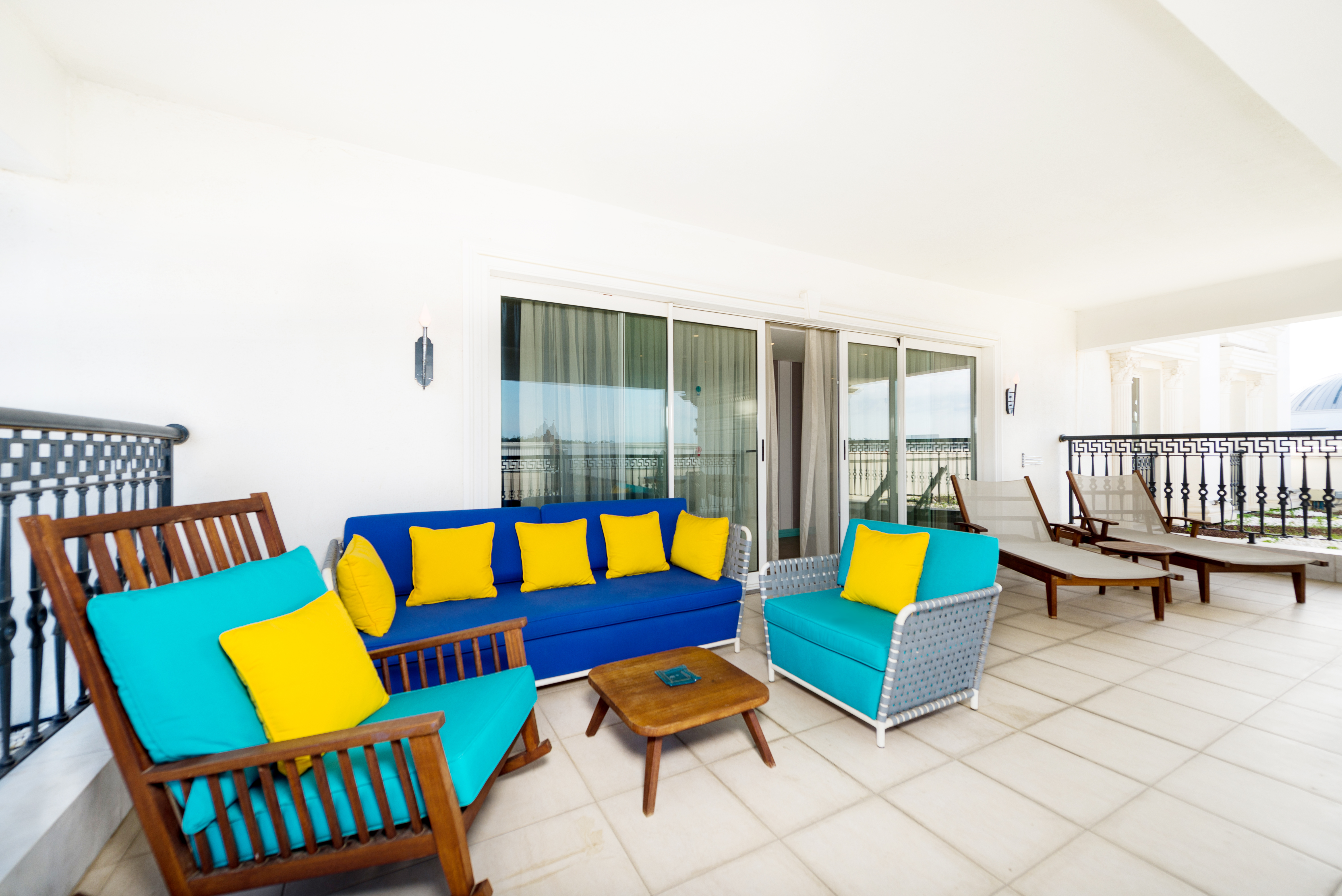 Suite Deluxe King Bed