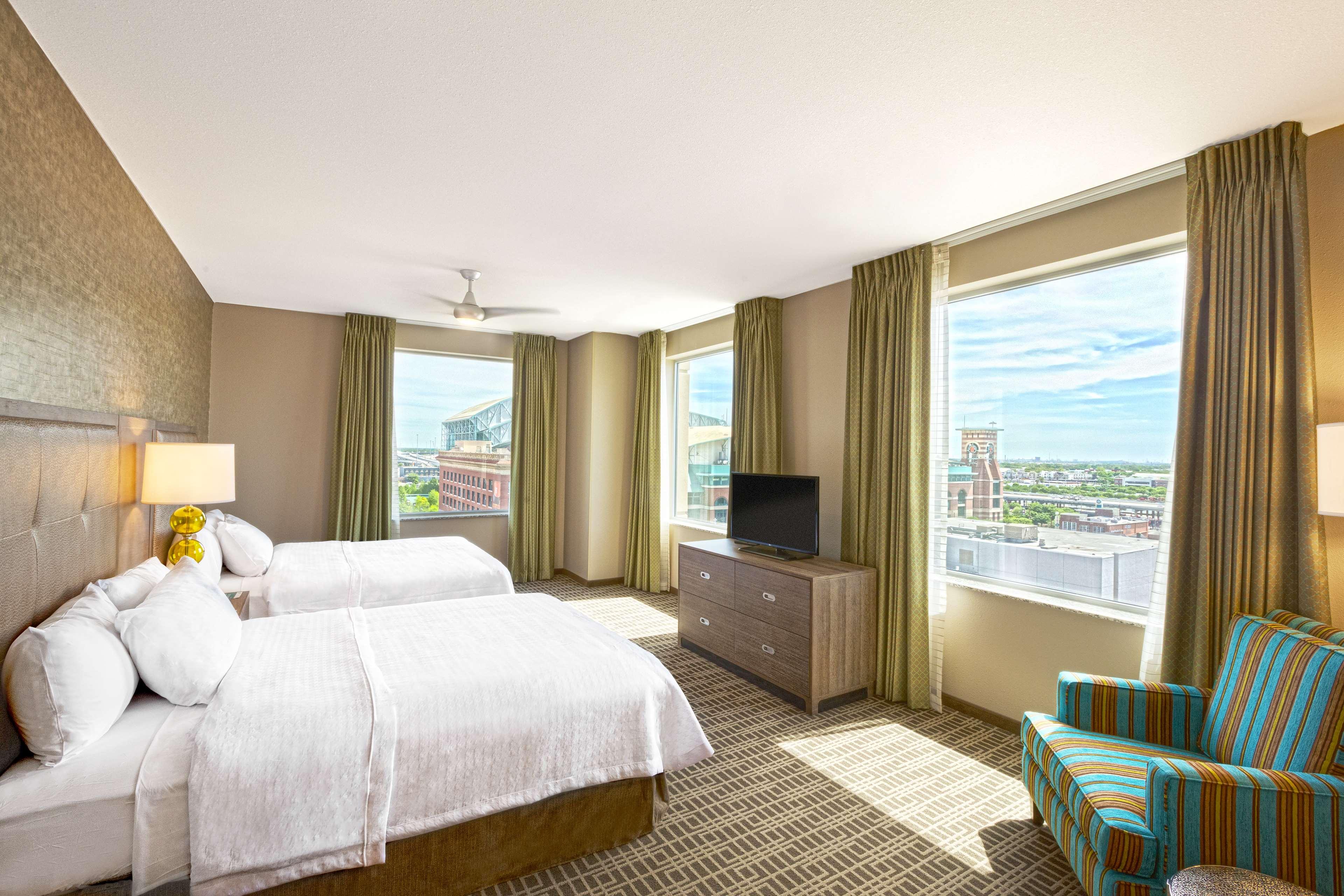 Suite Two Queen Beds