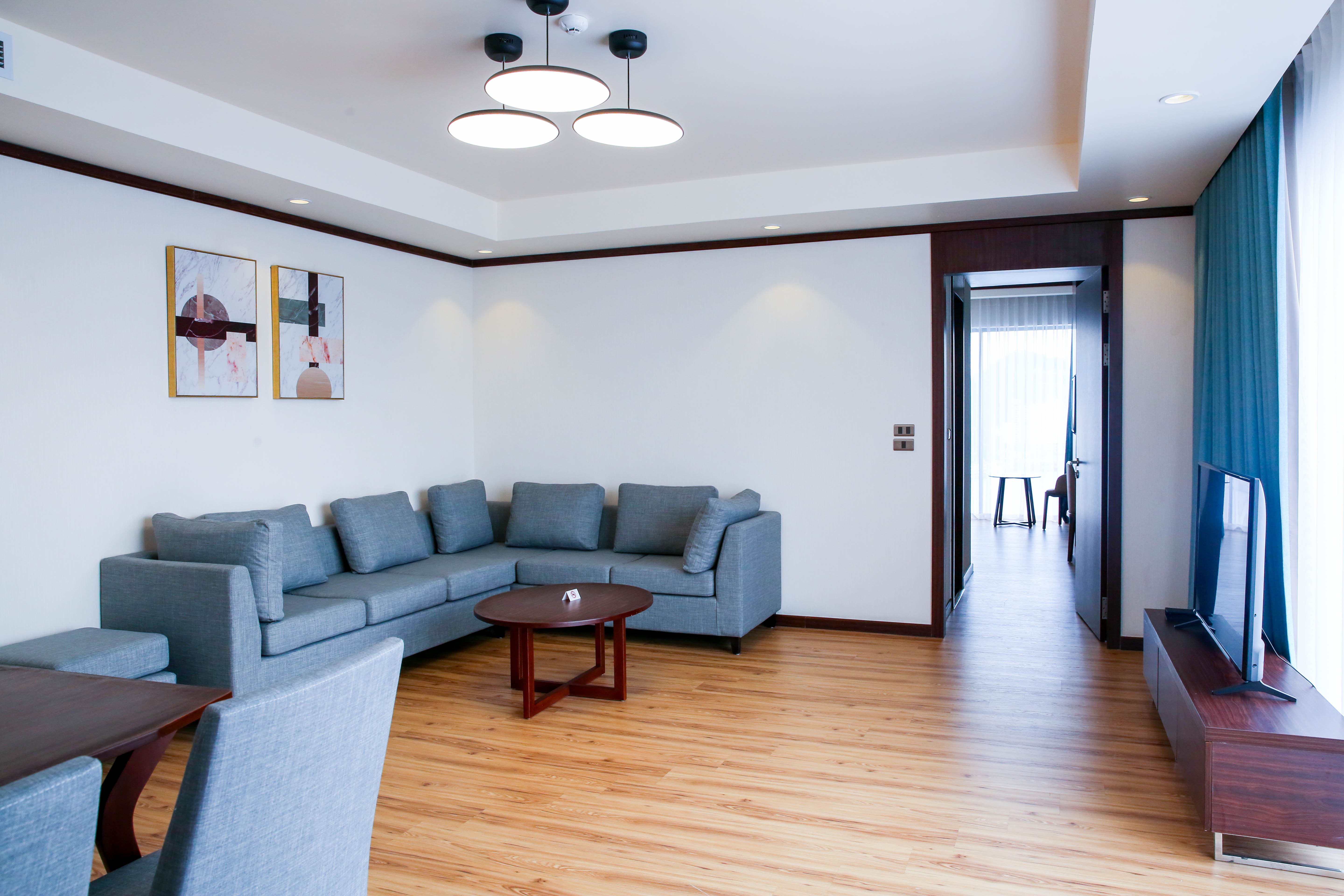 Family Room Superior King Bed