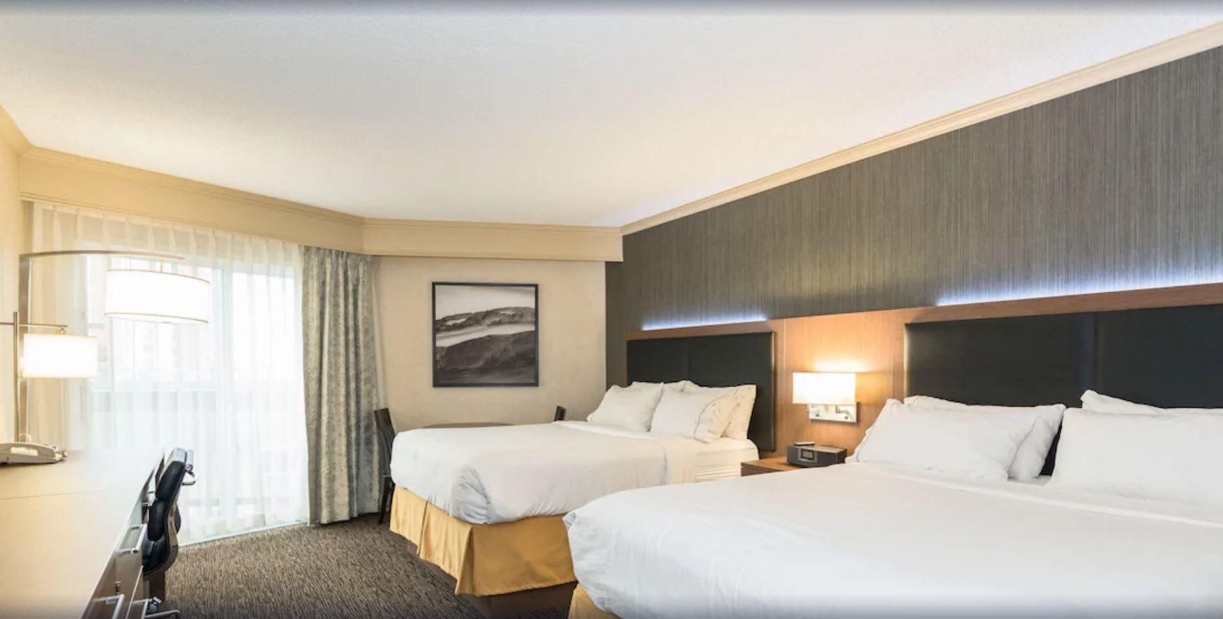 Double Two Queen Beds Non Smoking