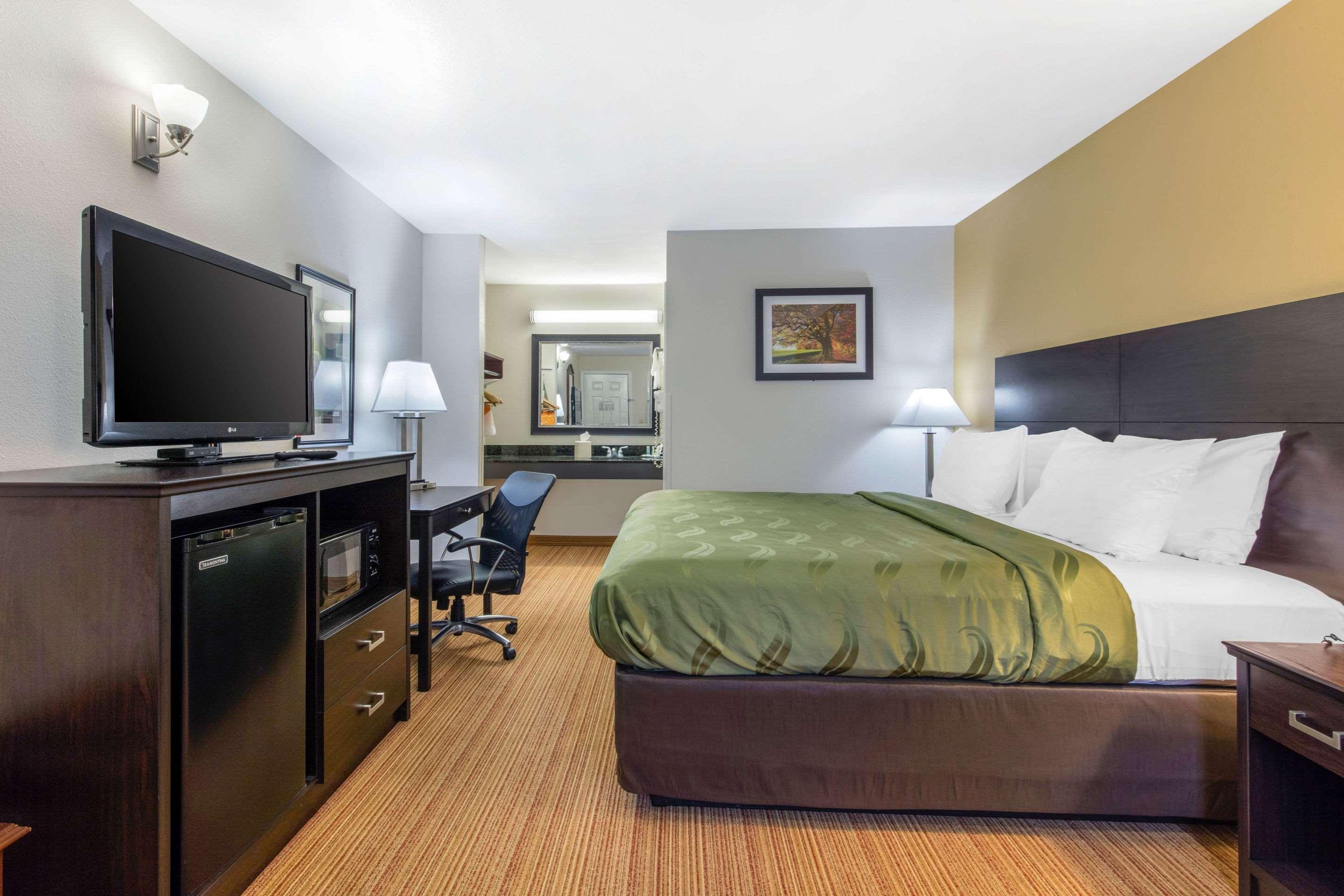 Double King Bed Non Smoking