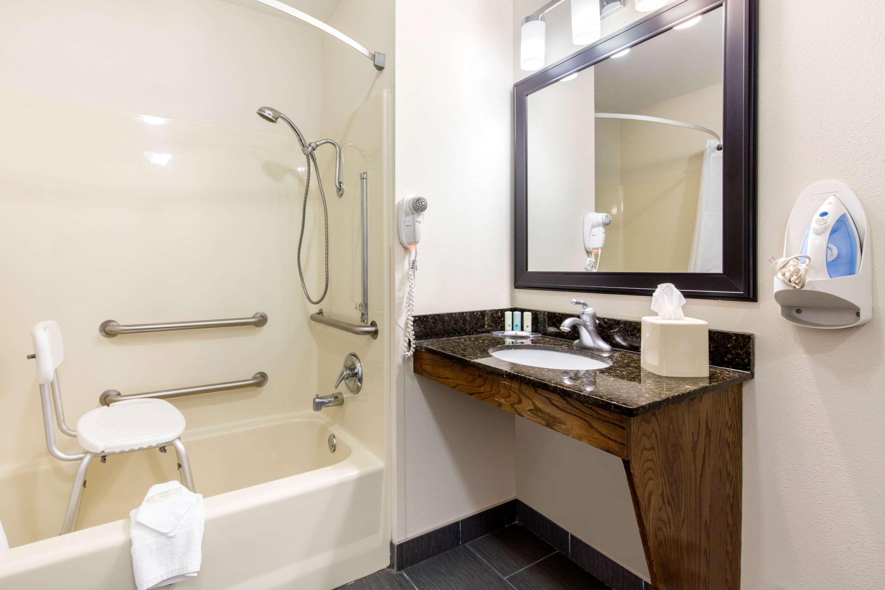 Quadruple Capacity 4