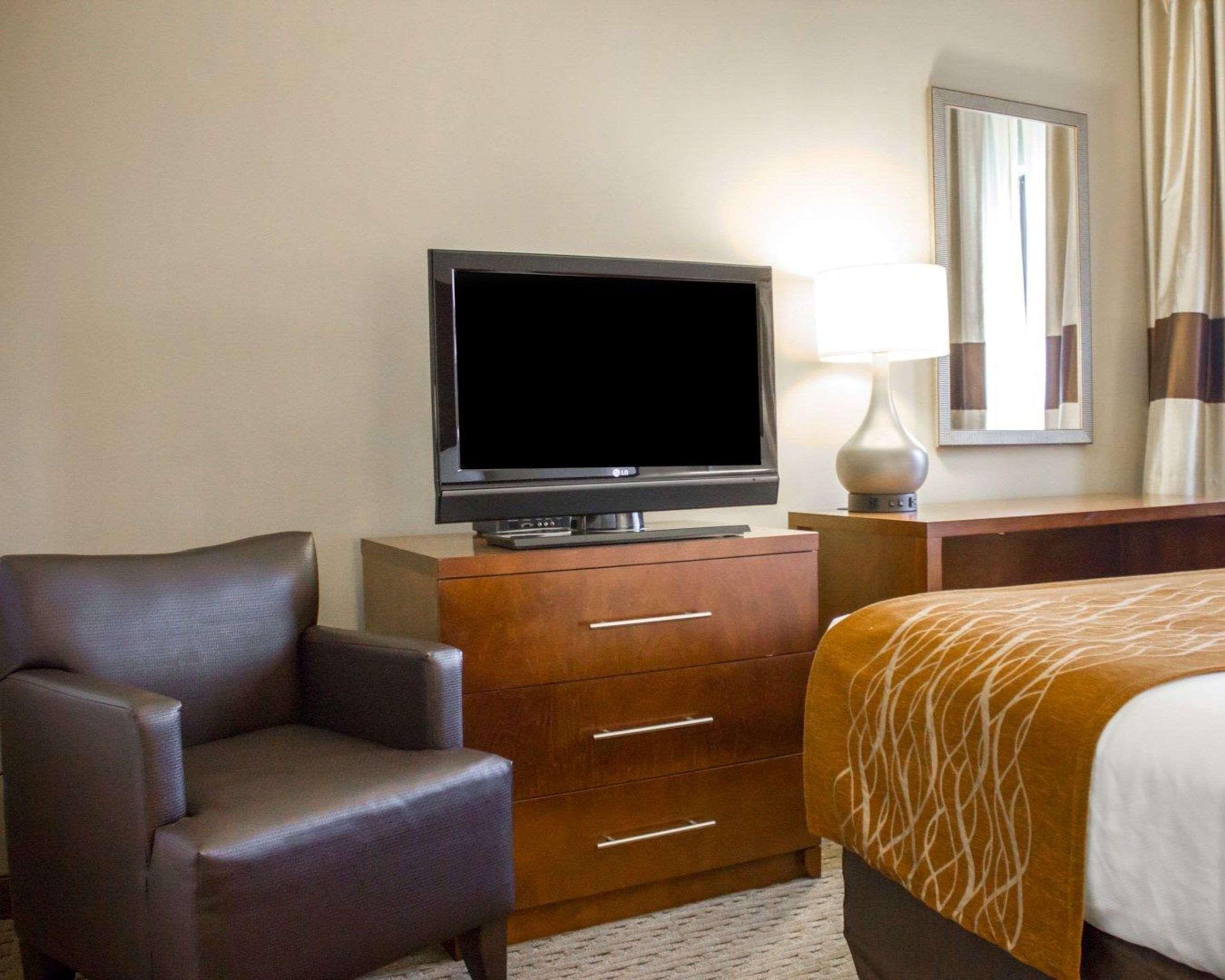 Double Queen Size Bed