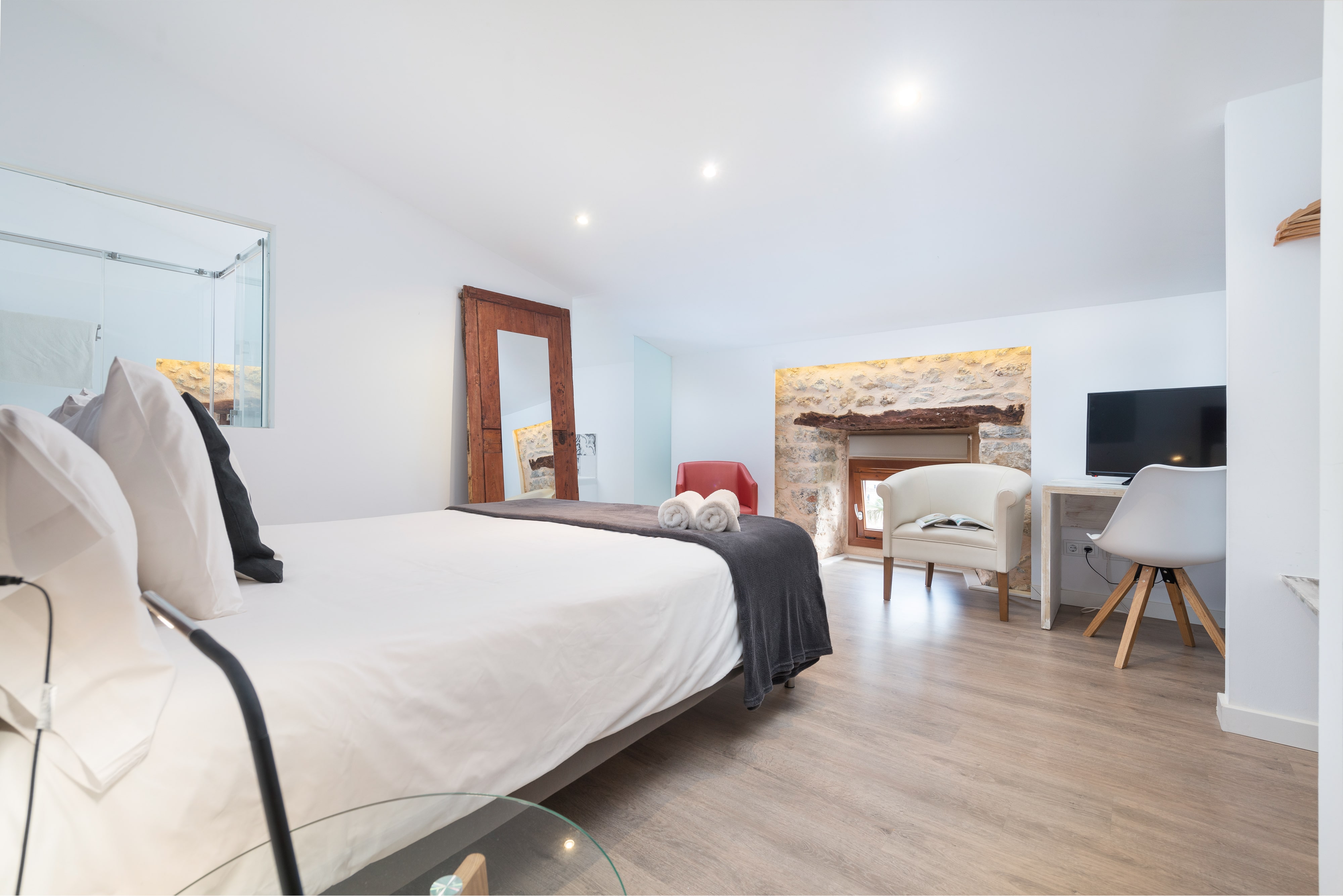 Double or Twin Deluxe