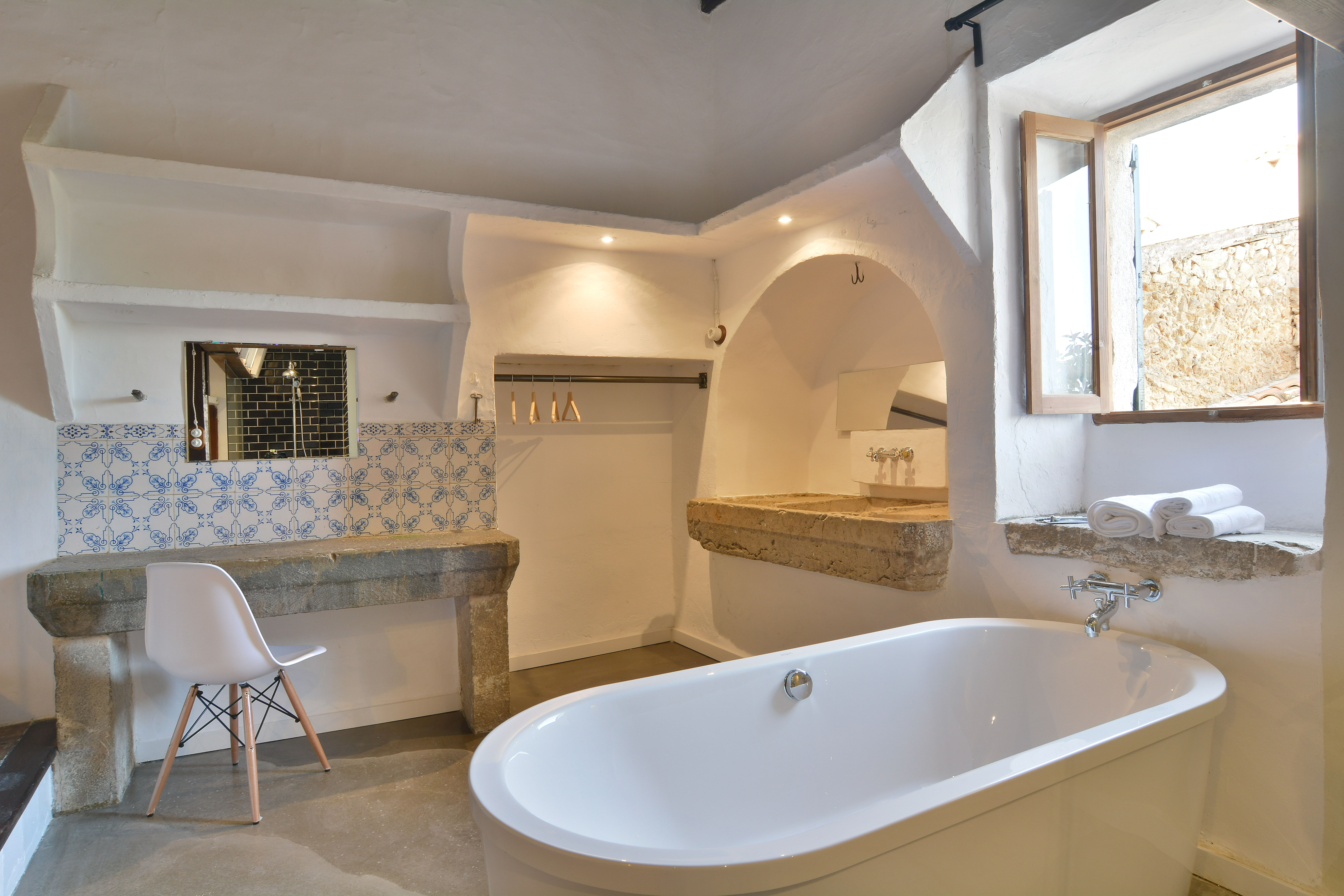 Double or Twin Superior