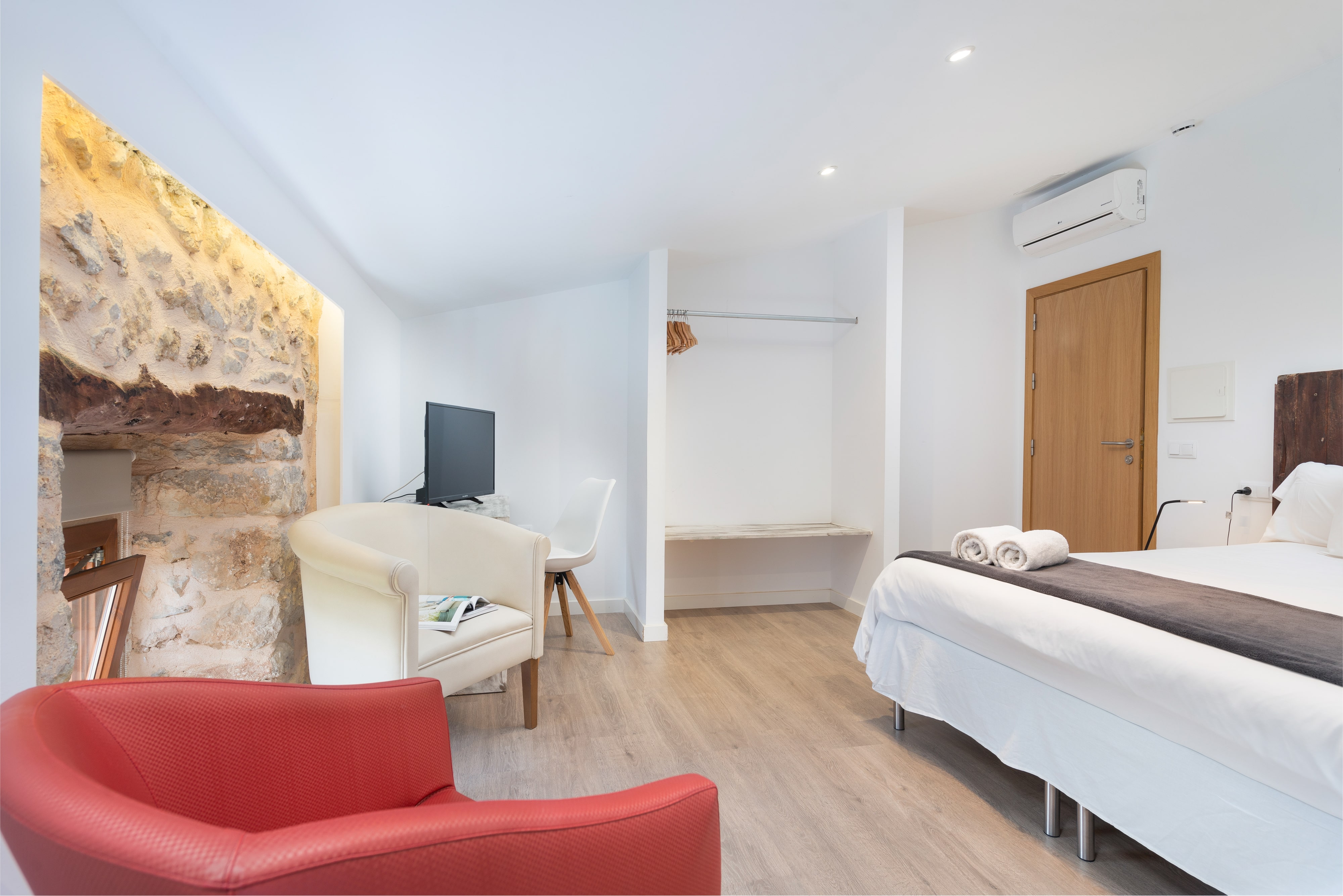 Double or Twin Deluxe