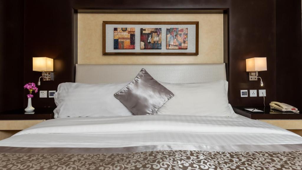 Double Premium King Bed