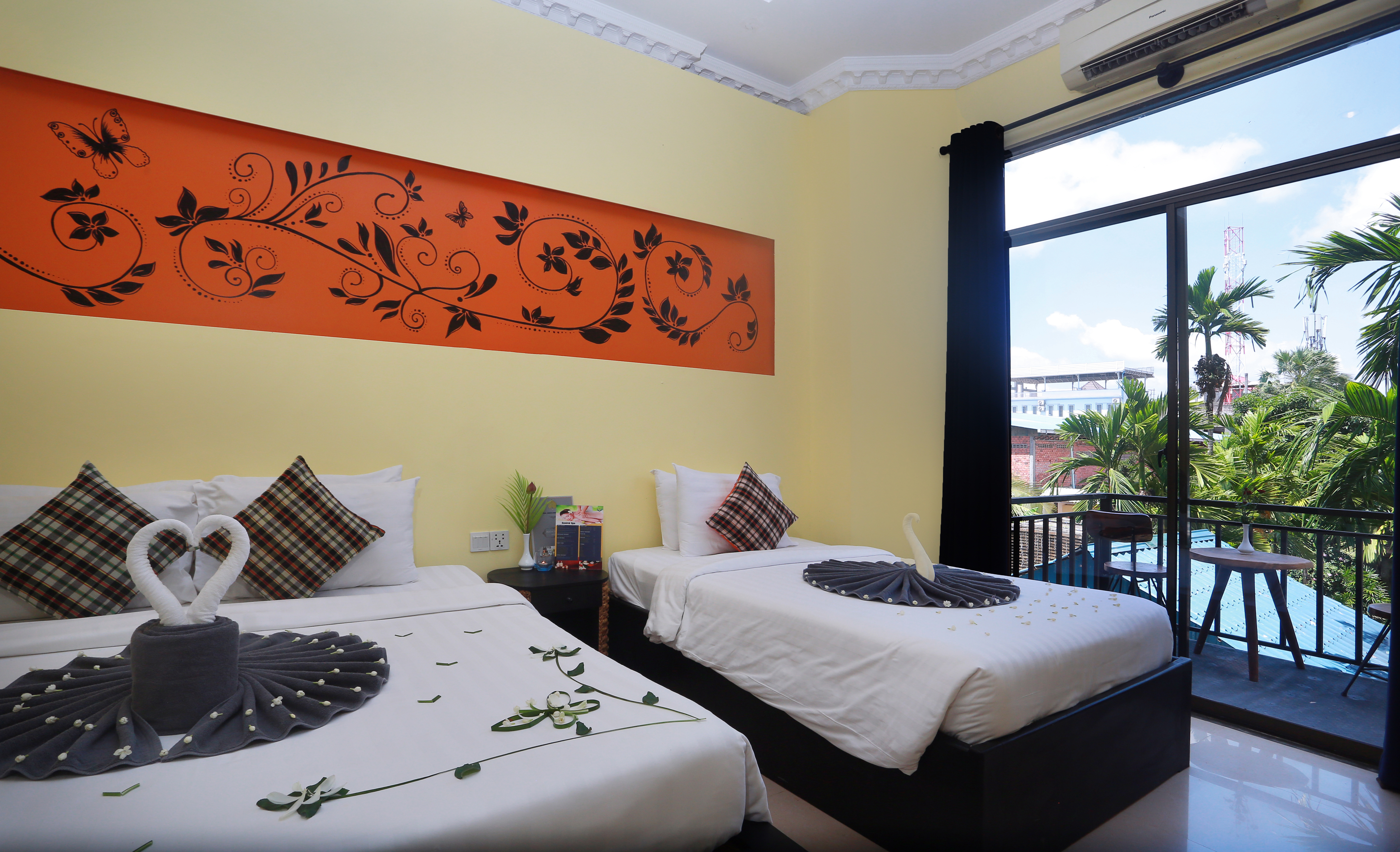 Family Room Deluxe with Balcony