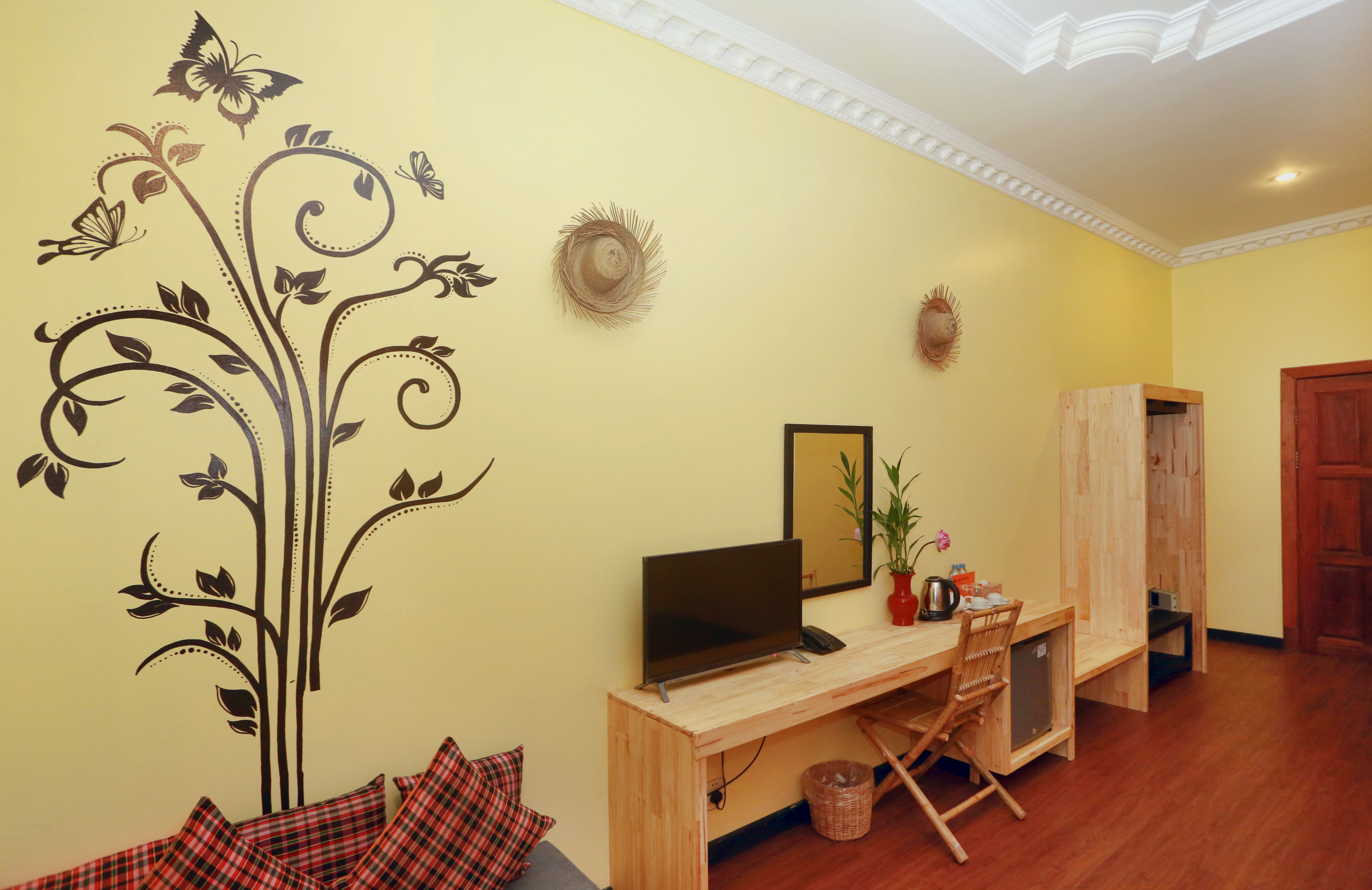 Family Room Deluxe with Balcony