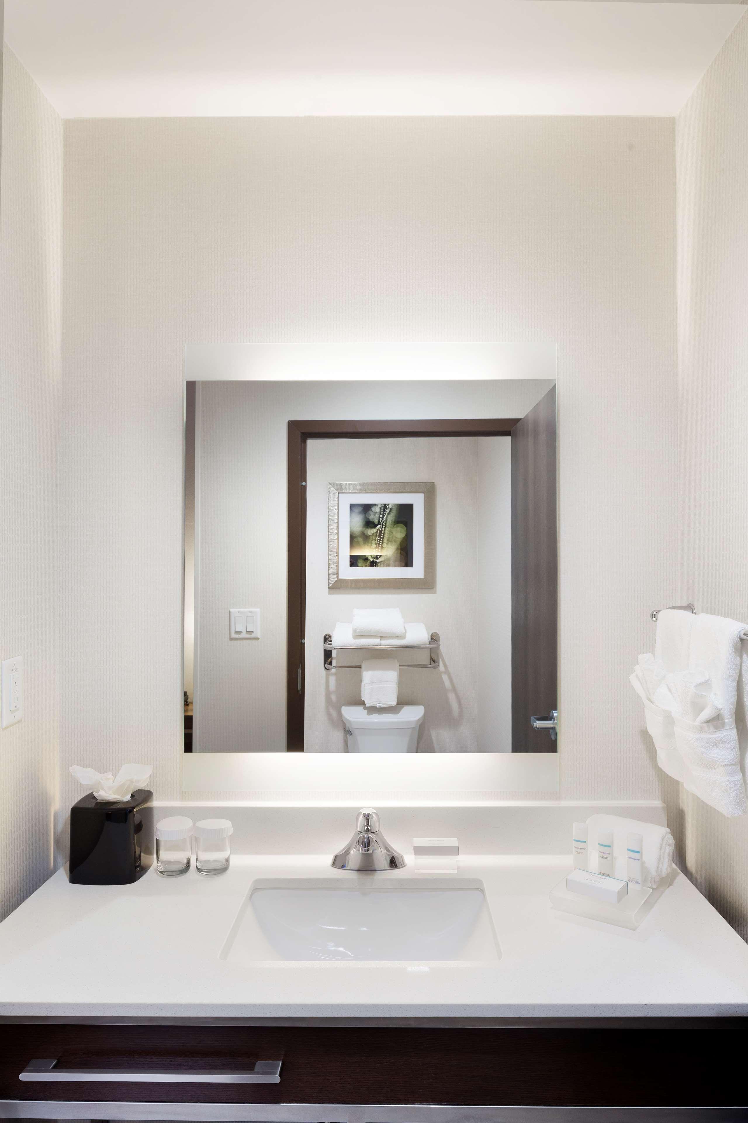 Suite Two Queen Beds Non Smoking