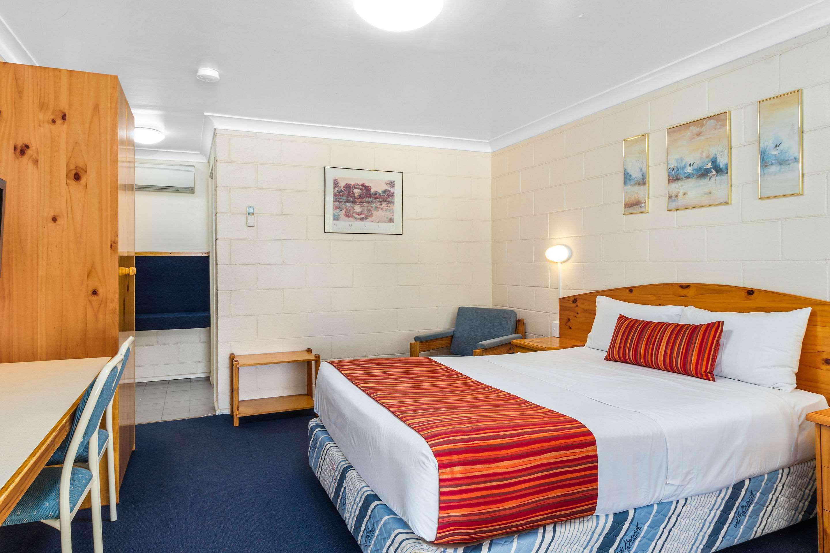 Double Queen Size Bed