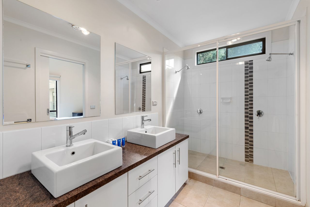 Cabin Deluxe One Bedroom