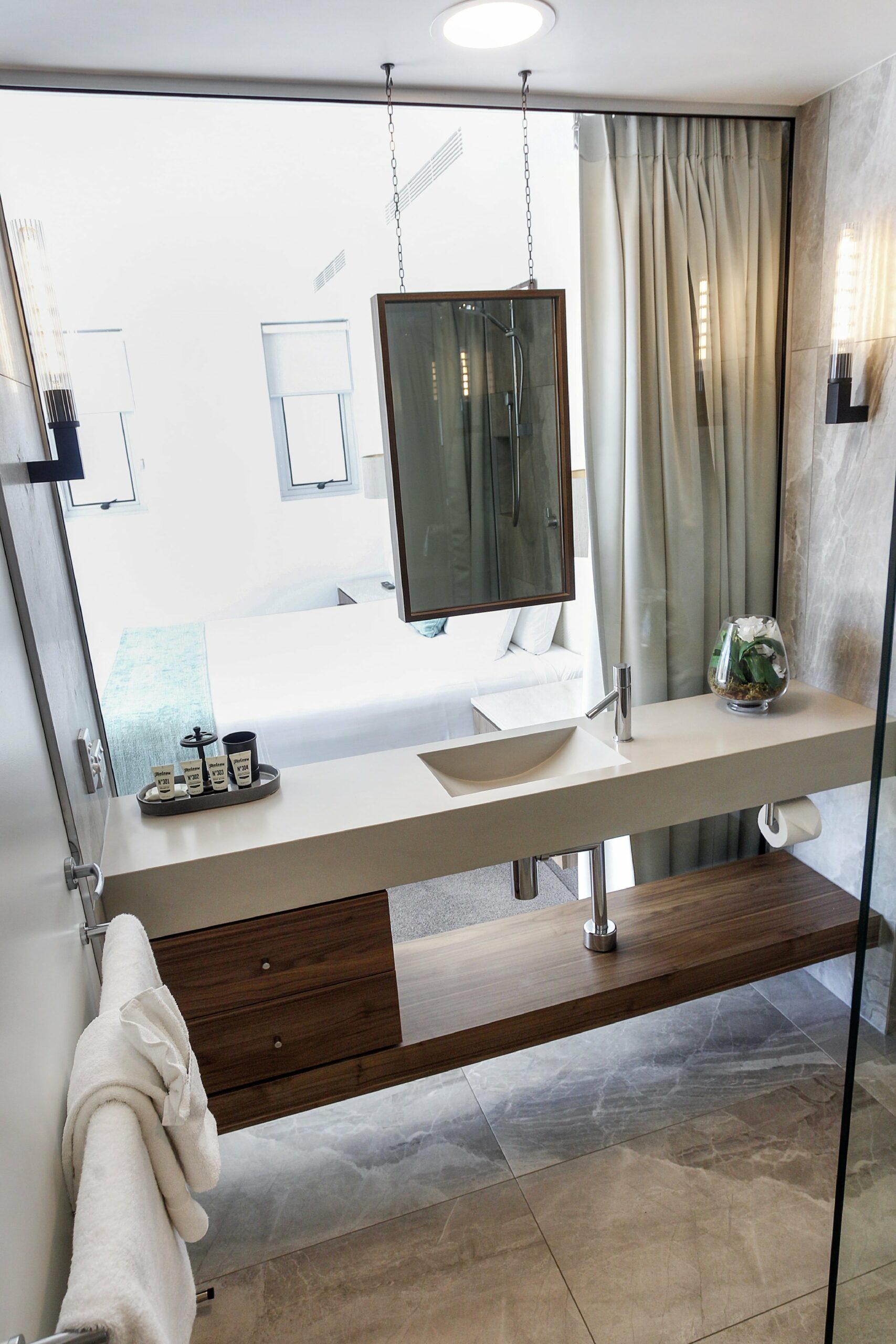 Apartment Four Bedrooms with Views