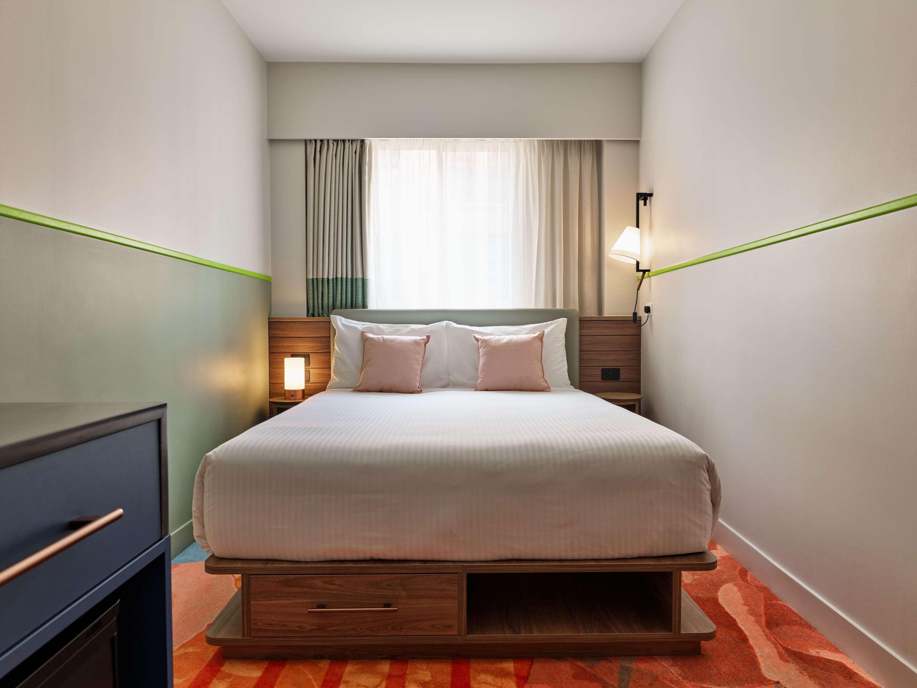 Double Superior Queen Bed