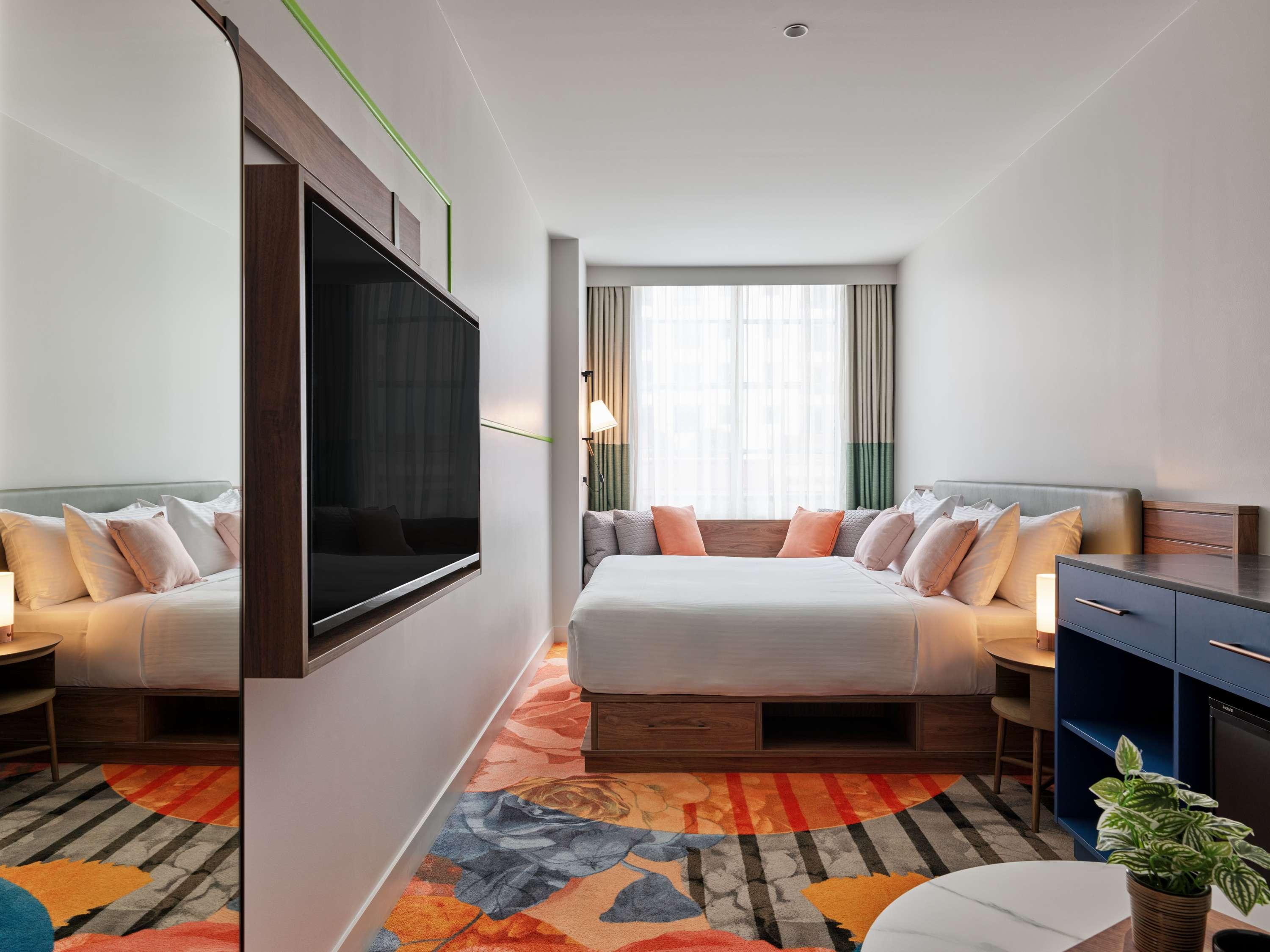 Double Deluxe King Bed