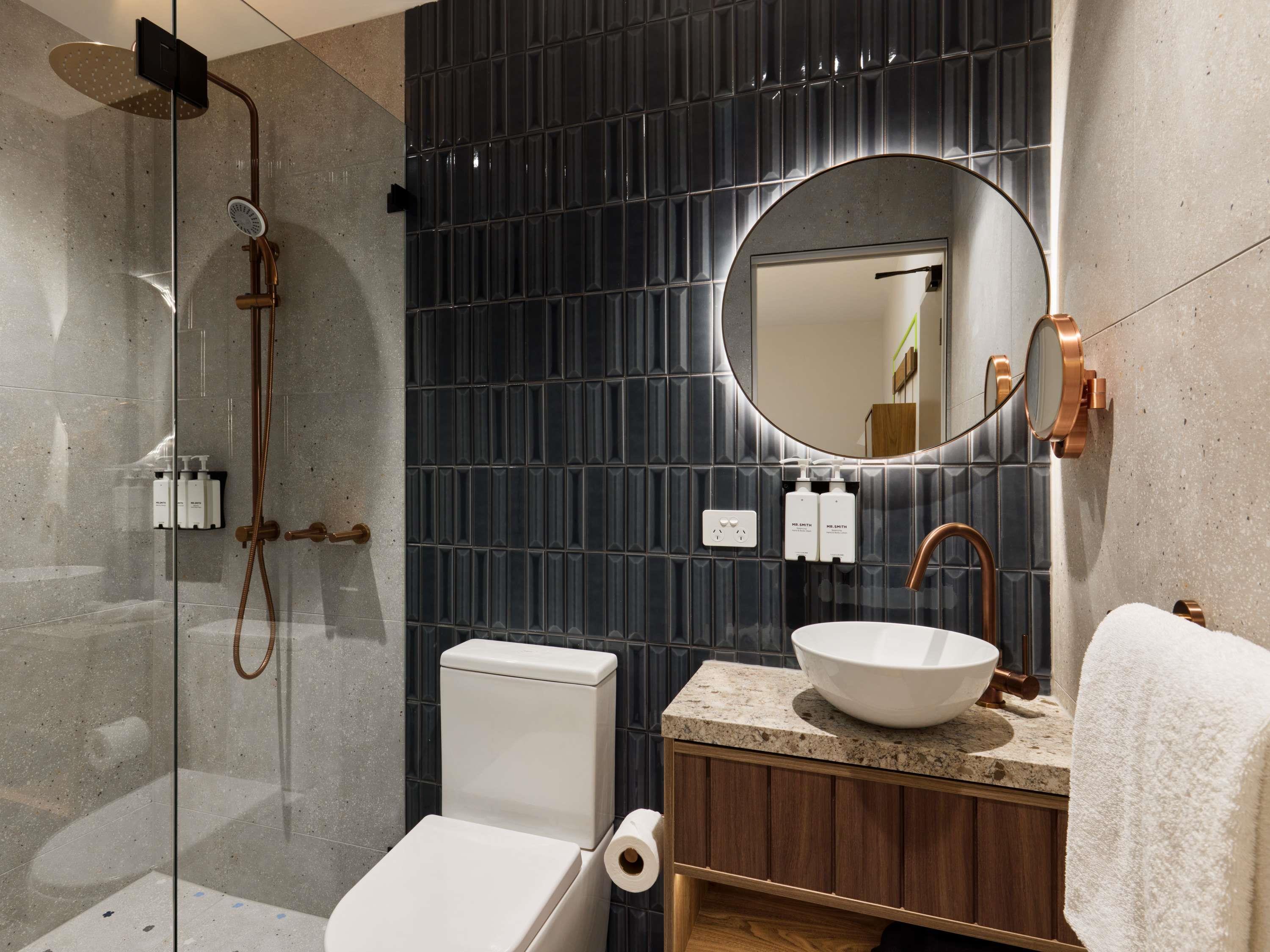 Double Deluxe King Bed