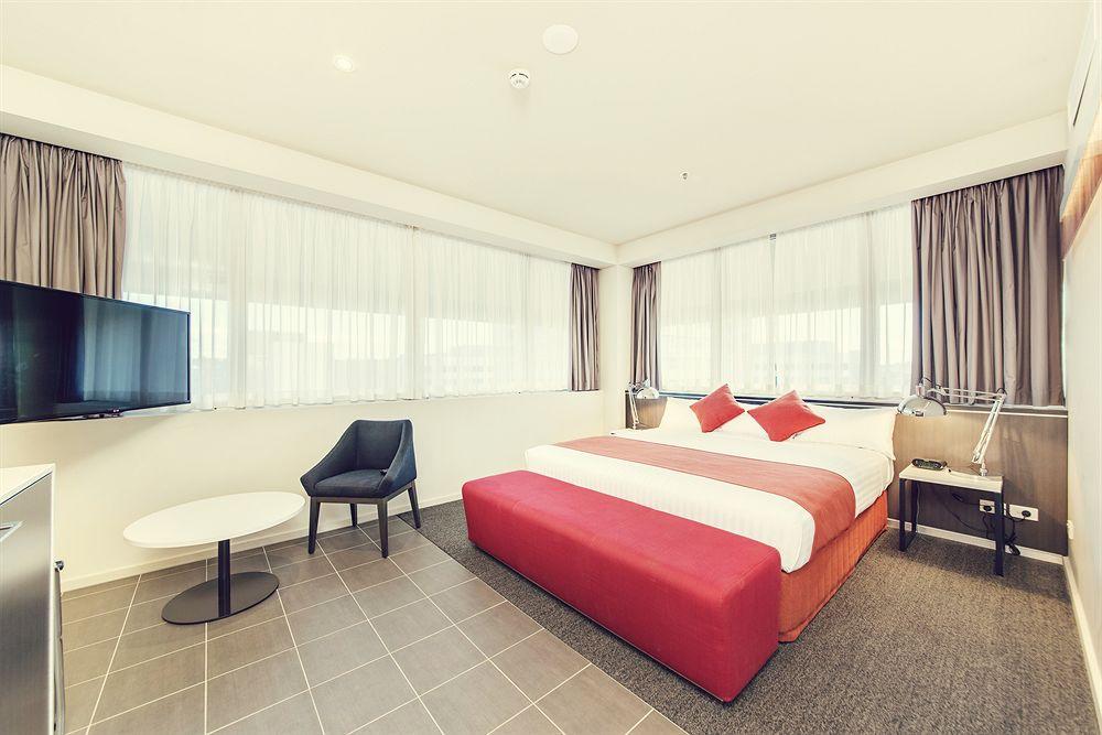 Studio King Size Bed