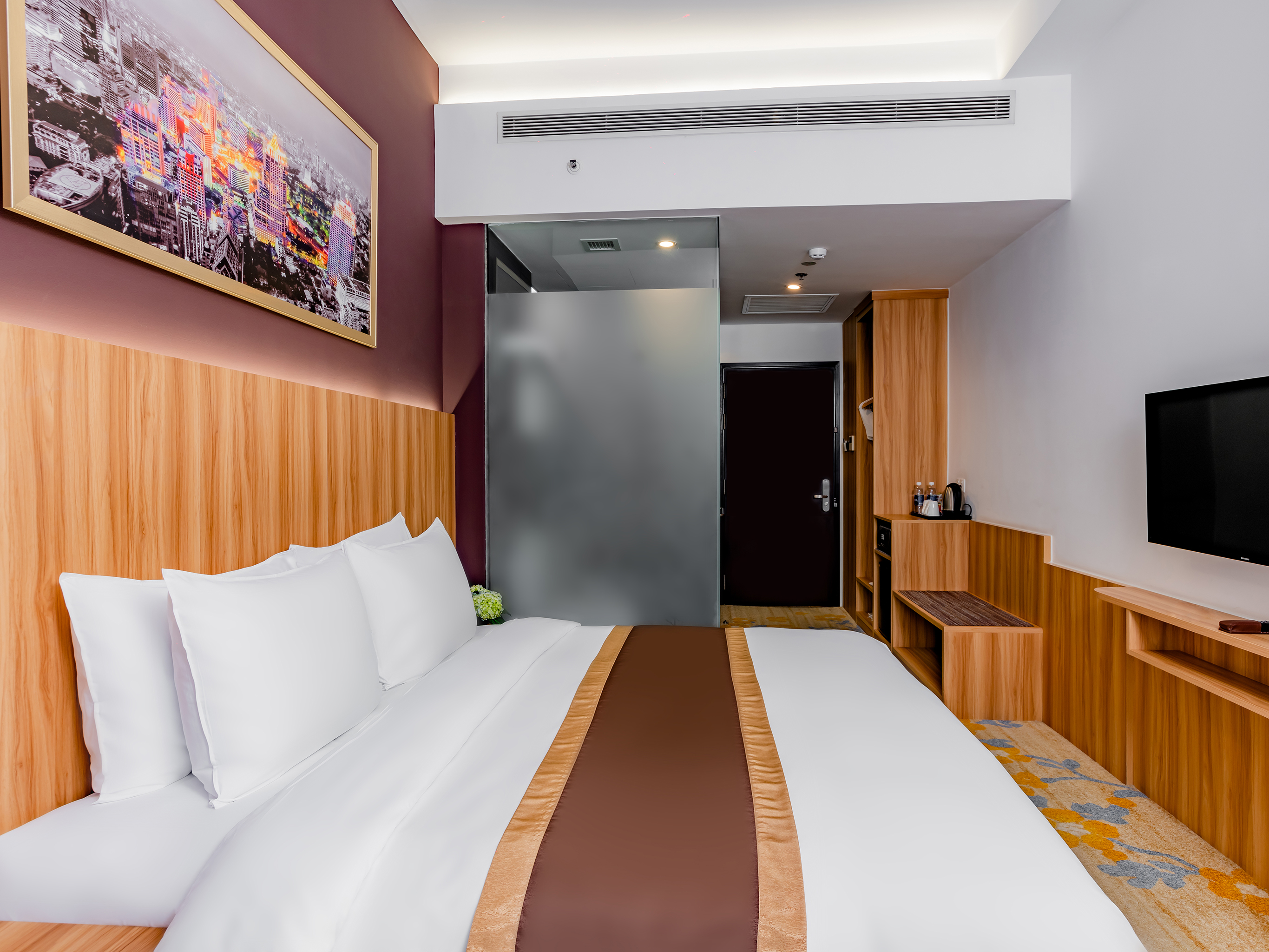 Double Deluxe City View King Bed