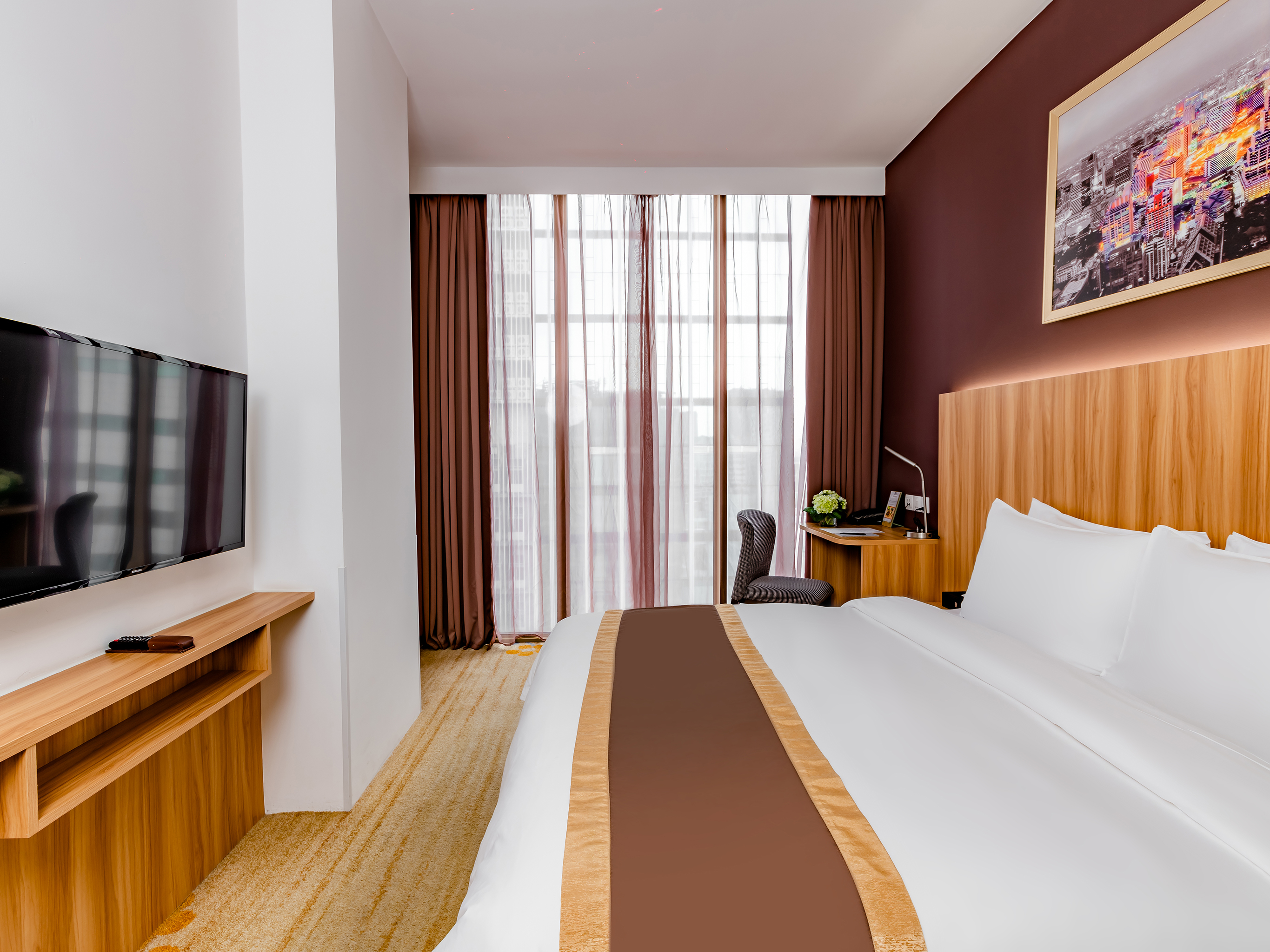 Double Deluxe City View King Bed