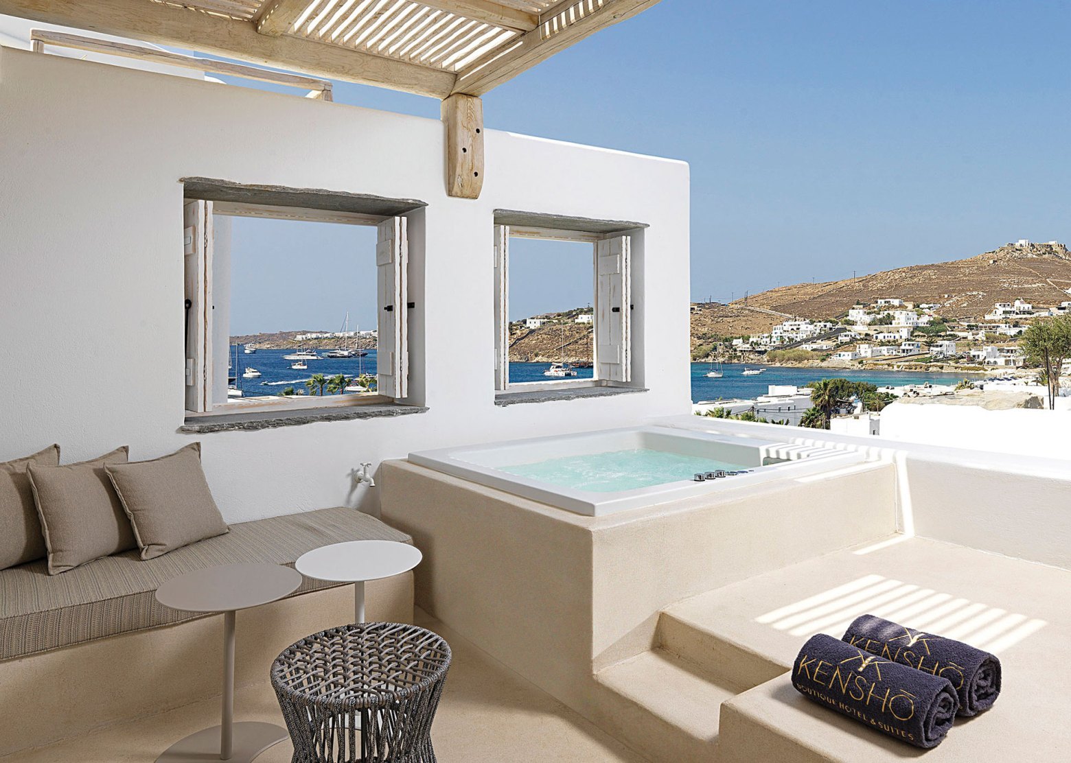 Double or Twin Deluxe Side Sea View