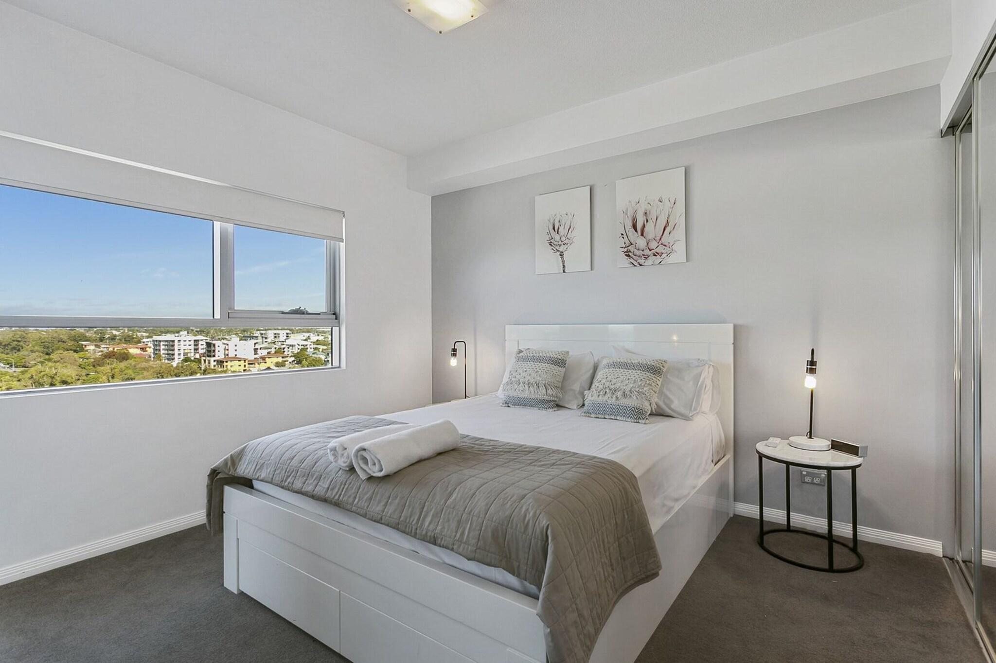 Apartment Queen Size Bed