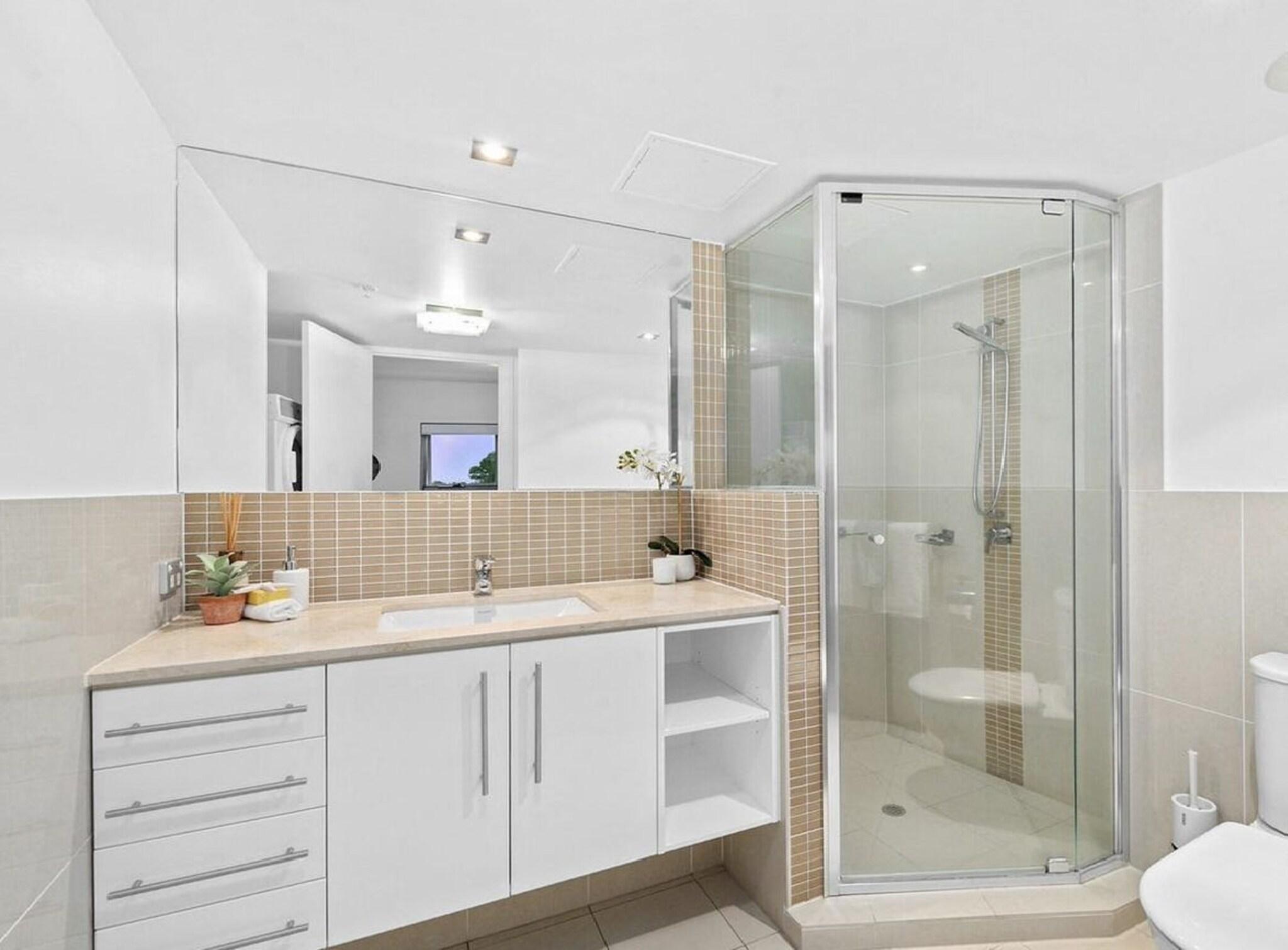 Apartment Queen Size Bed