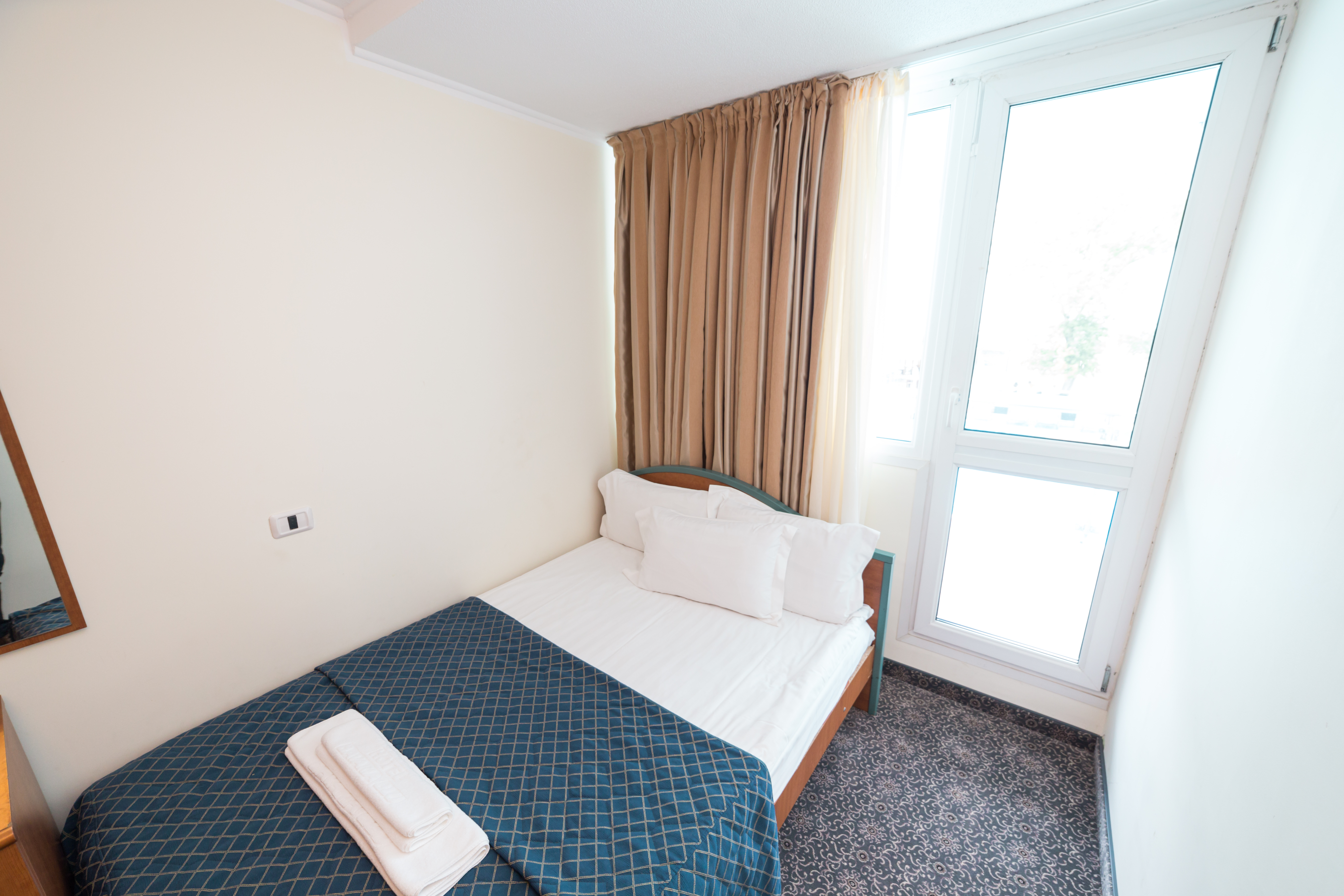 Single Classic with Terrace