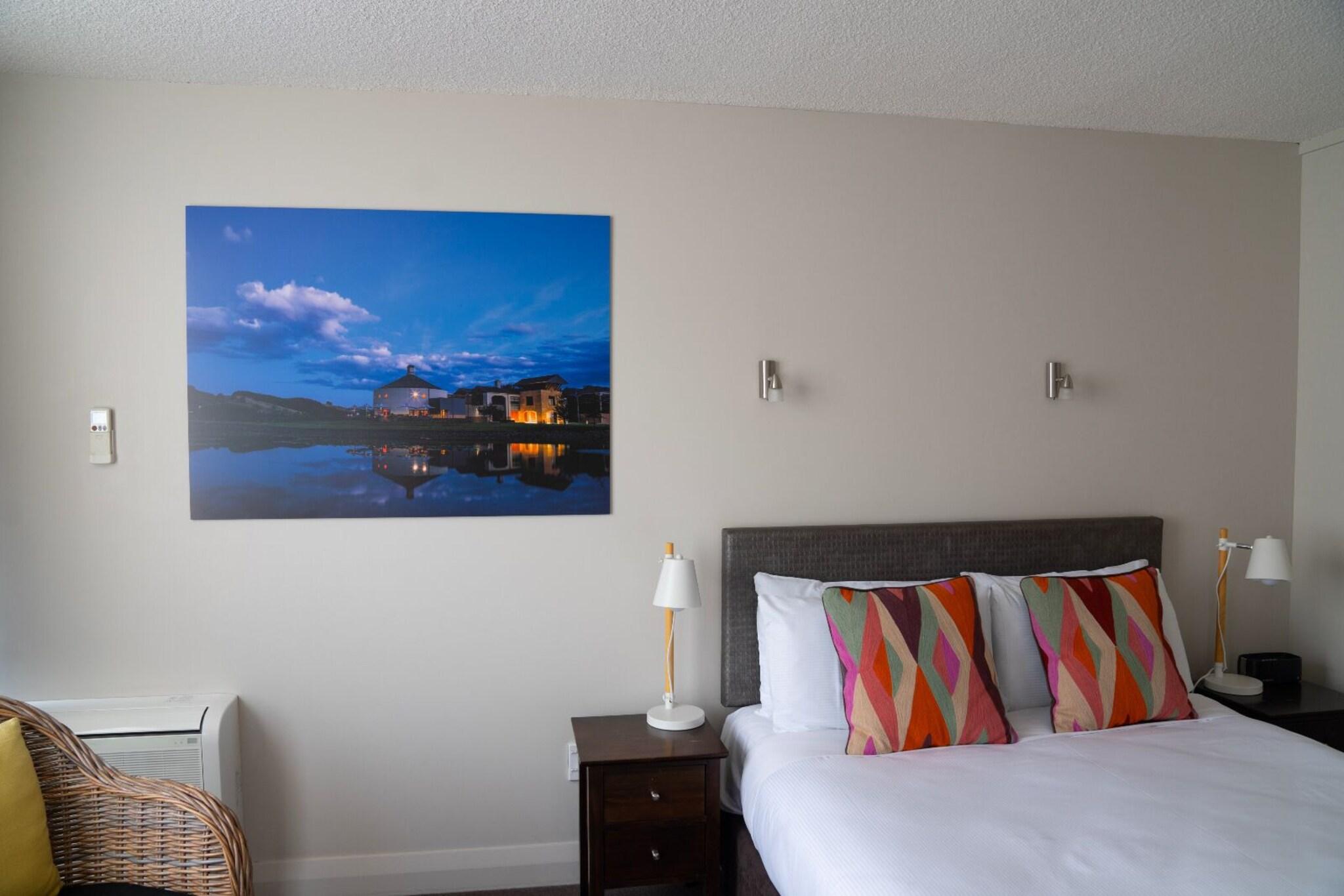 Studio King Size Bed