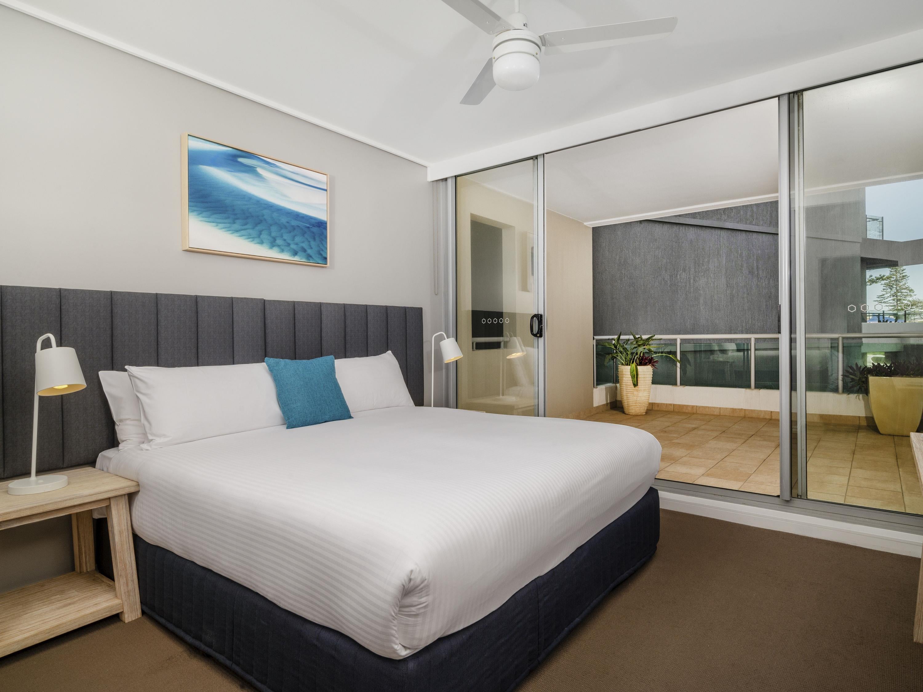 Apartment Three Bedrooms with Views