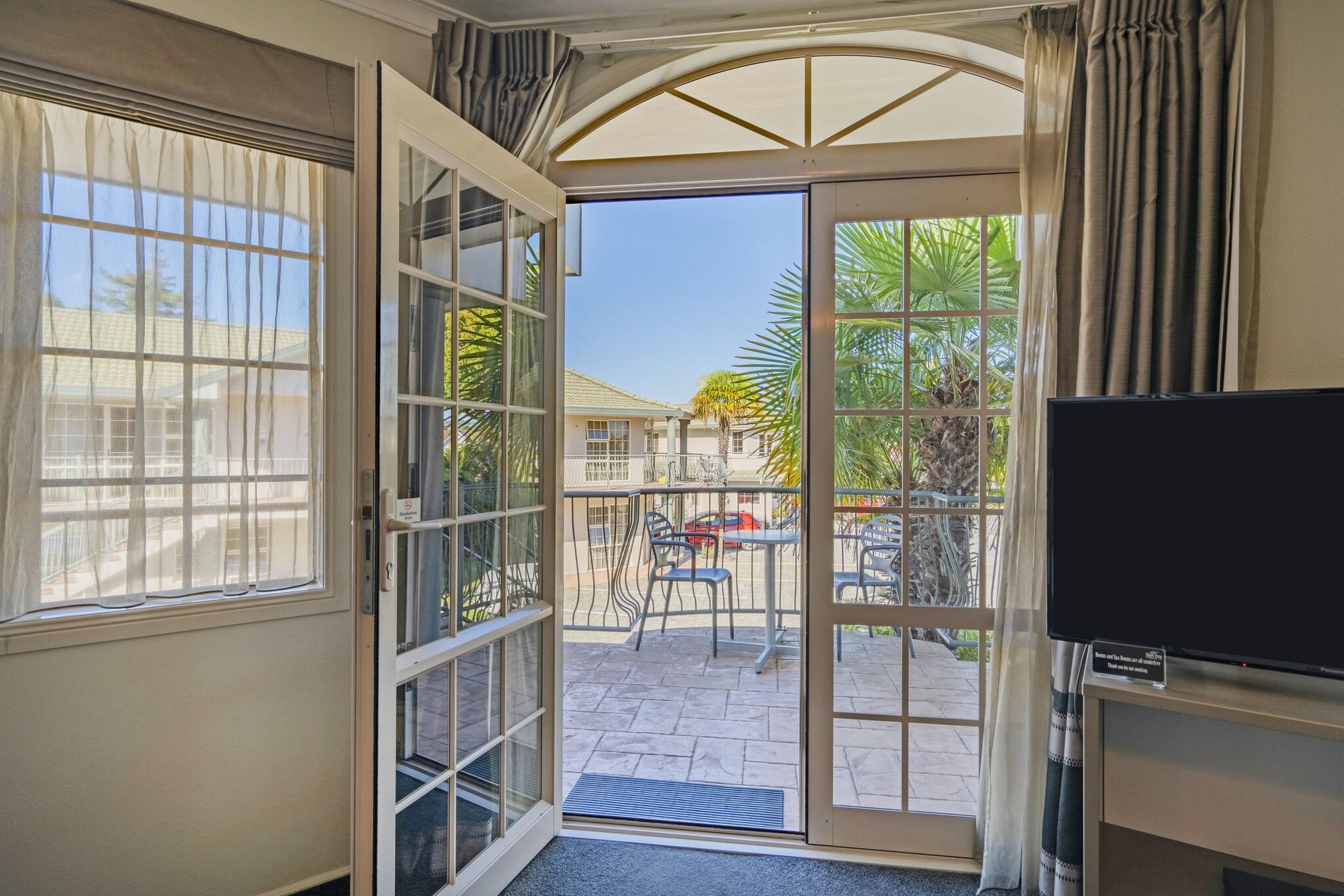 Suite with Private Pool