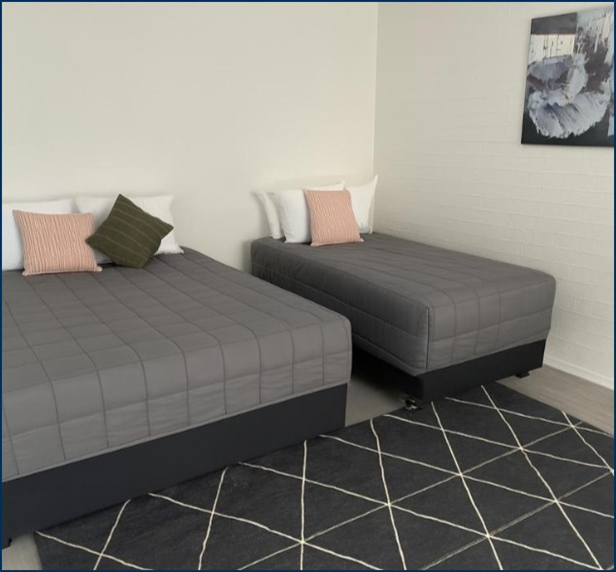 Double or Twin Deluxe Queen Bed