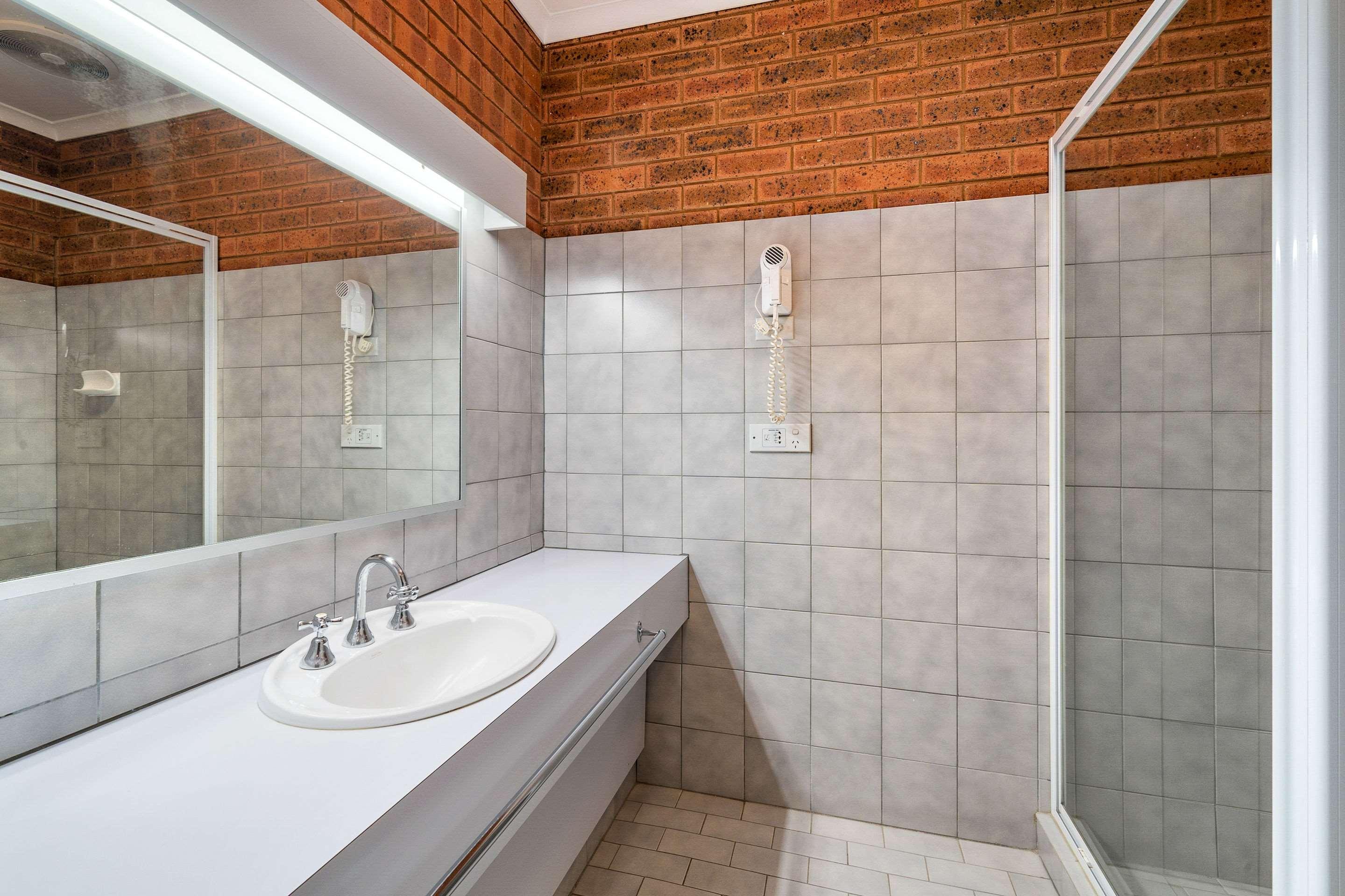 Quadruple Queen Size Bed