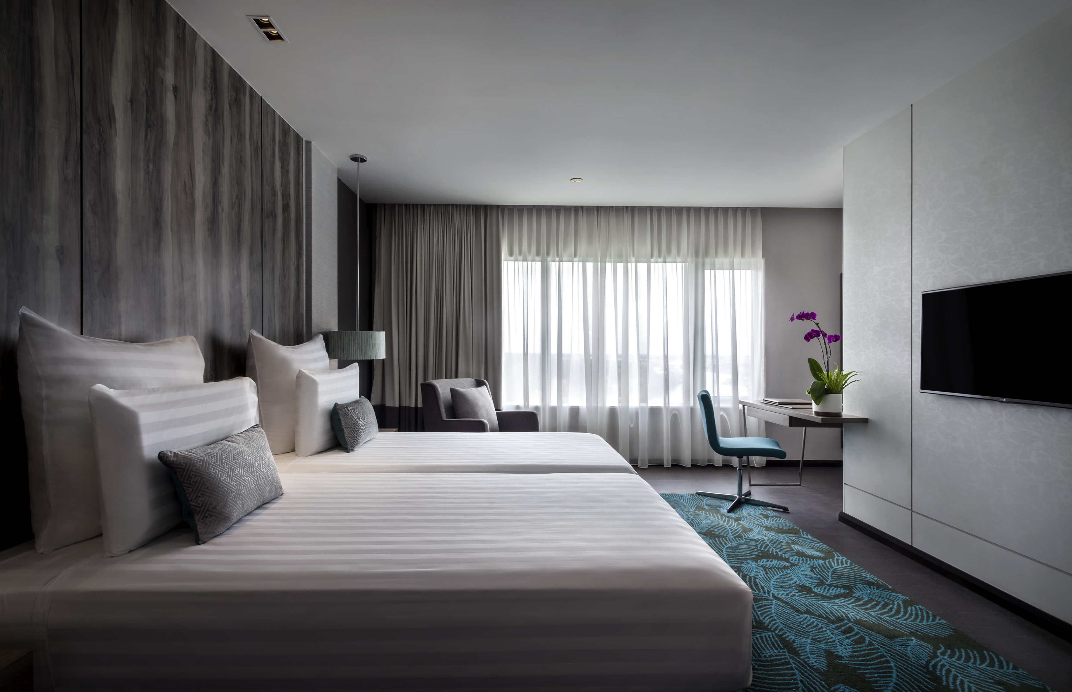 Twin Superior City View