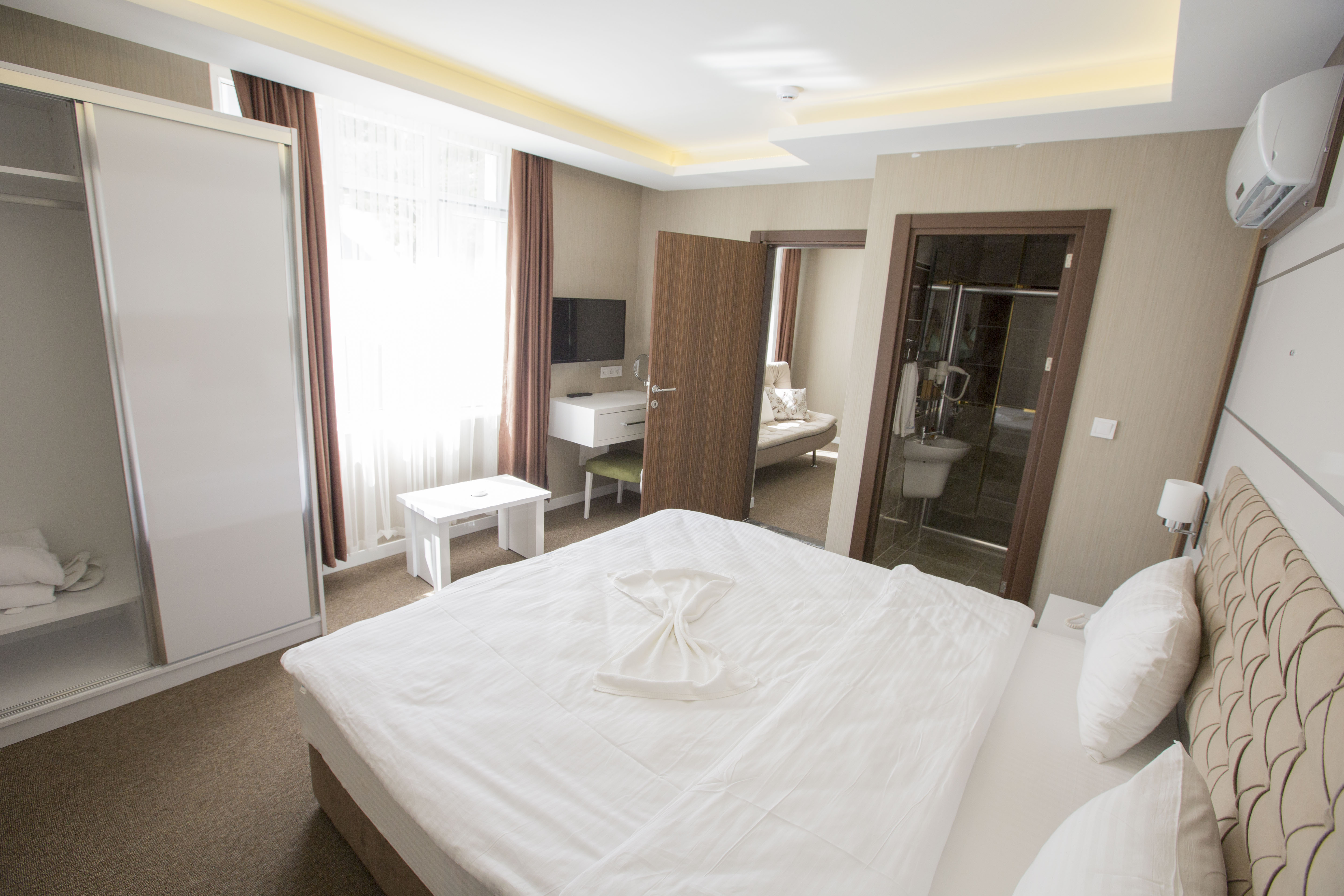Suite Two Bedrooms