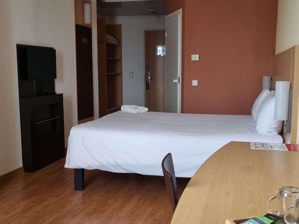 Double Single Premium City View