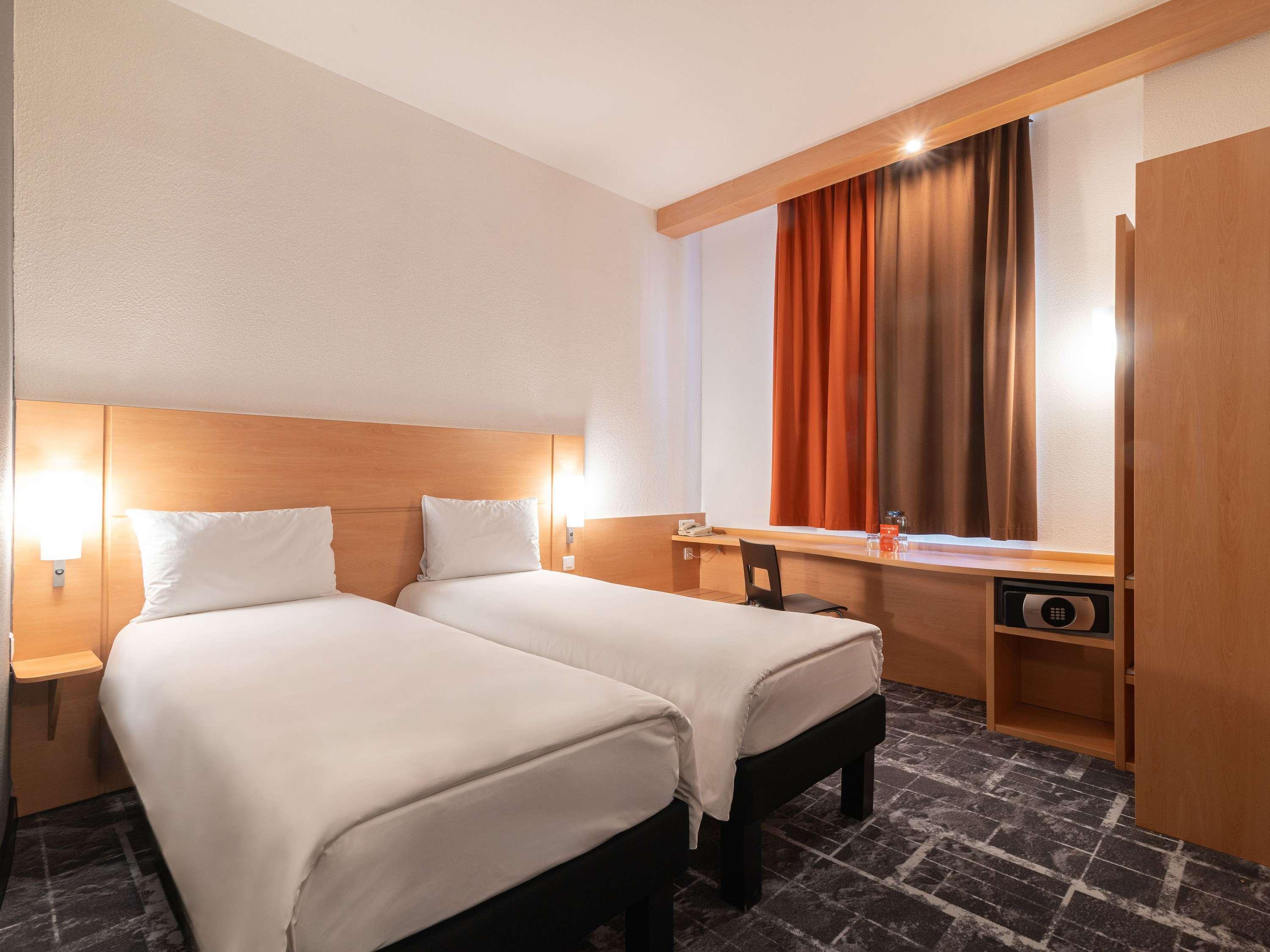 Double Luxury City View