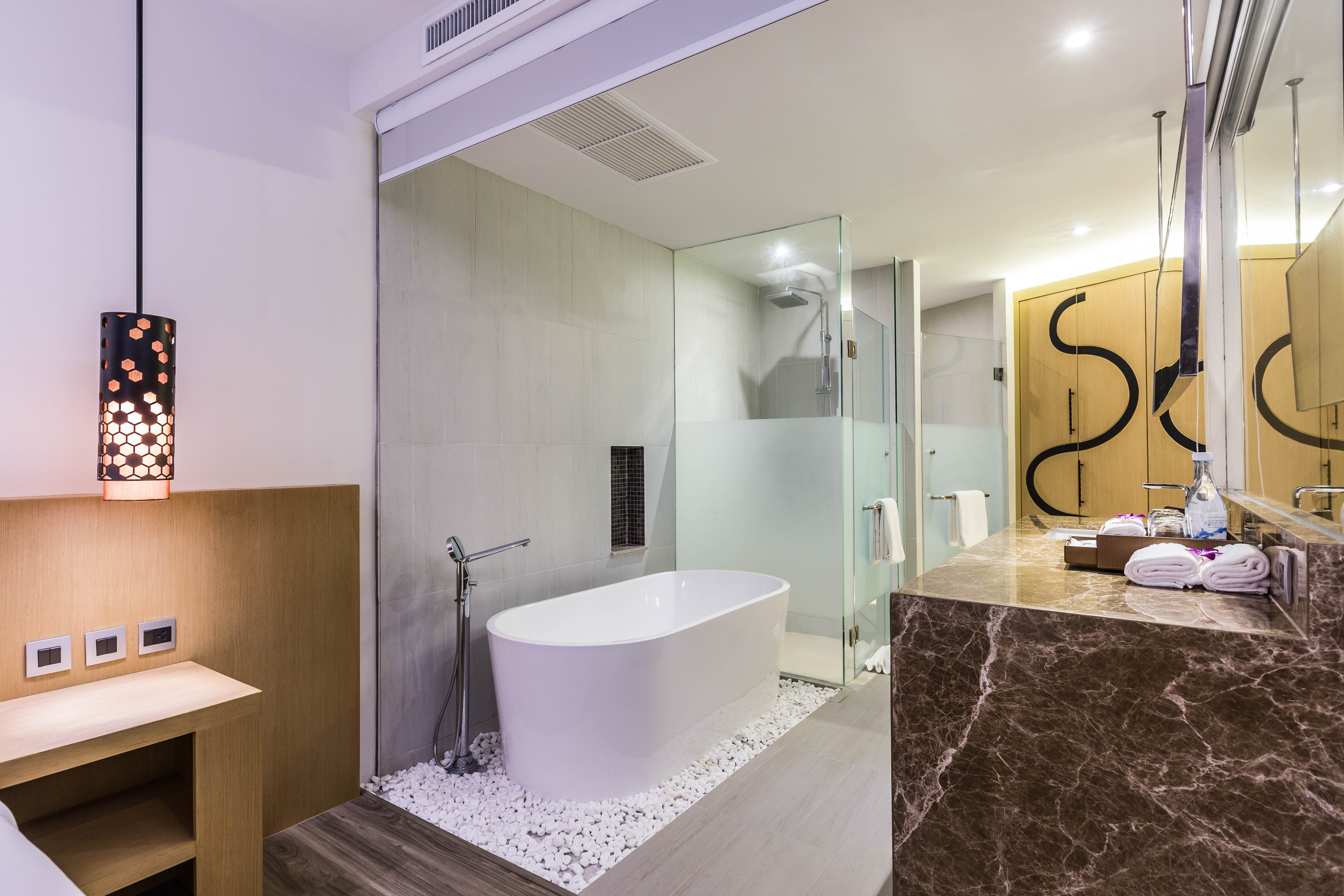 Double or Twin Deluxe Side Sea View