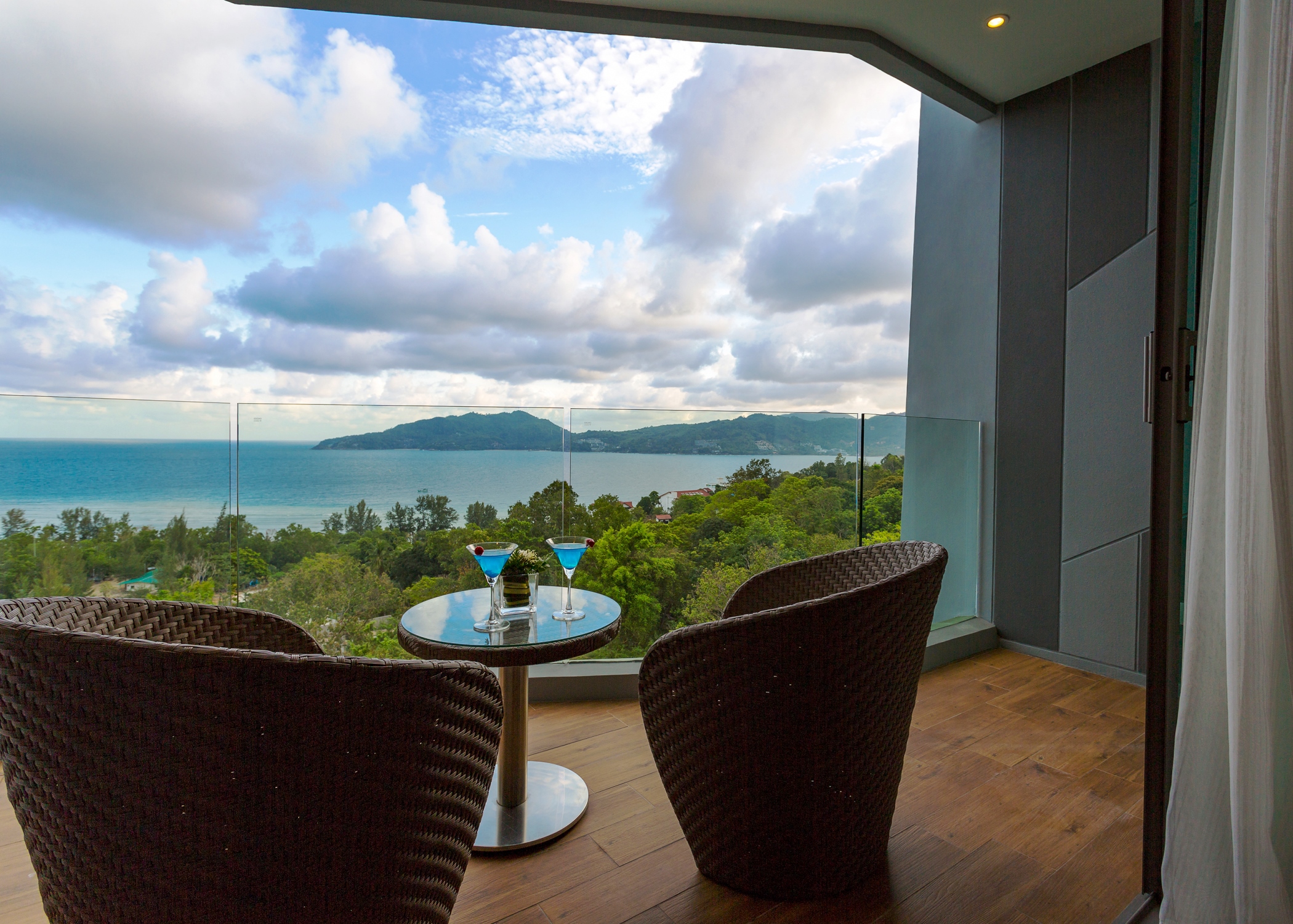 Double or Twin Deluxe Sea View