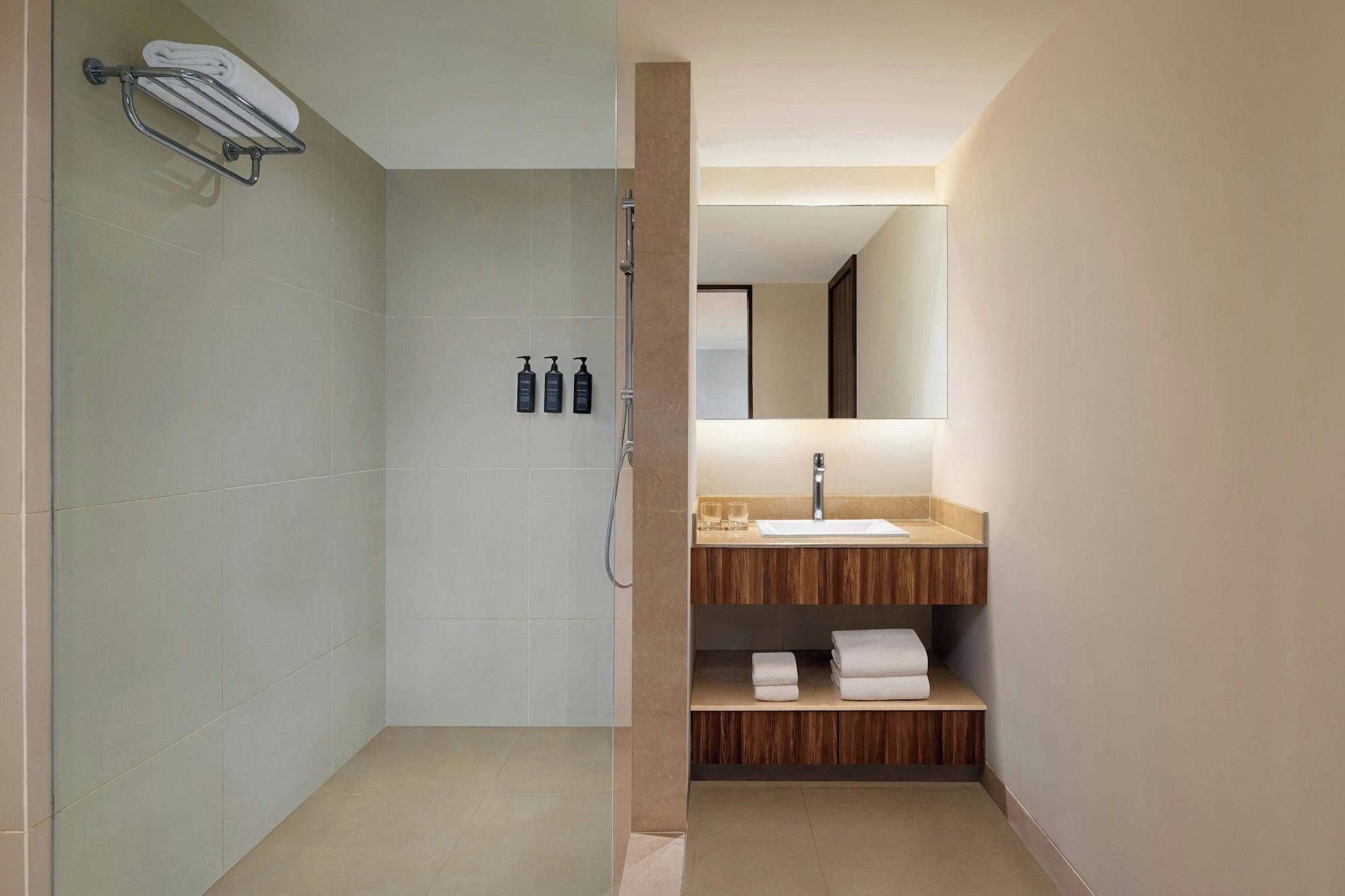 Studio King Size Bed