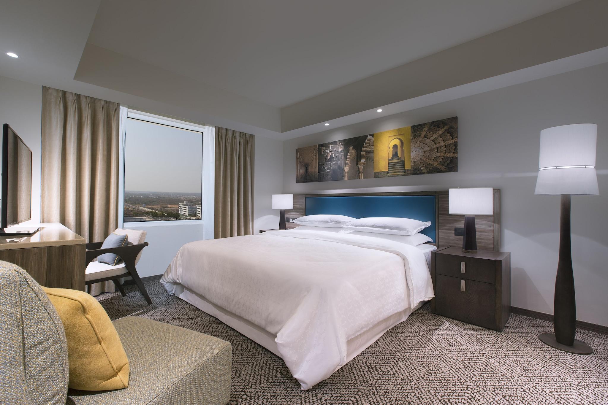 Studio King Size Bed