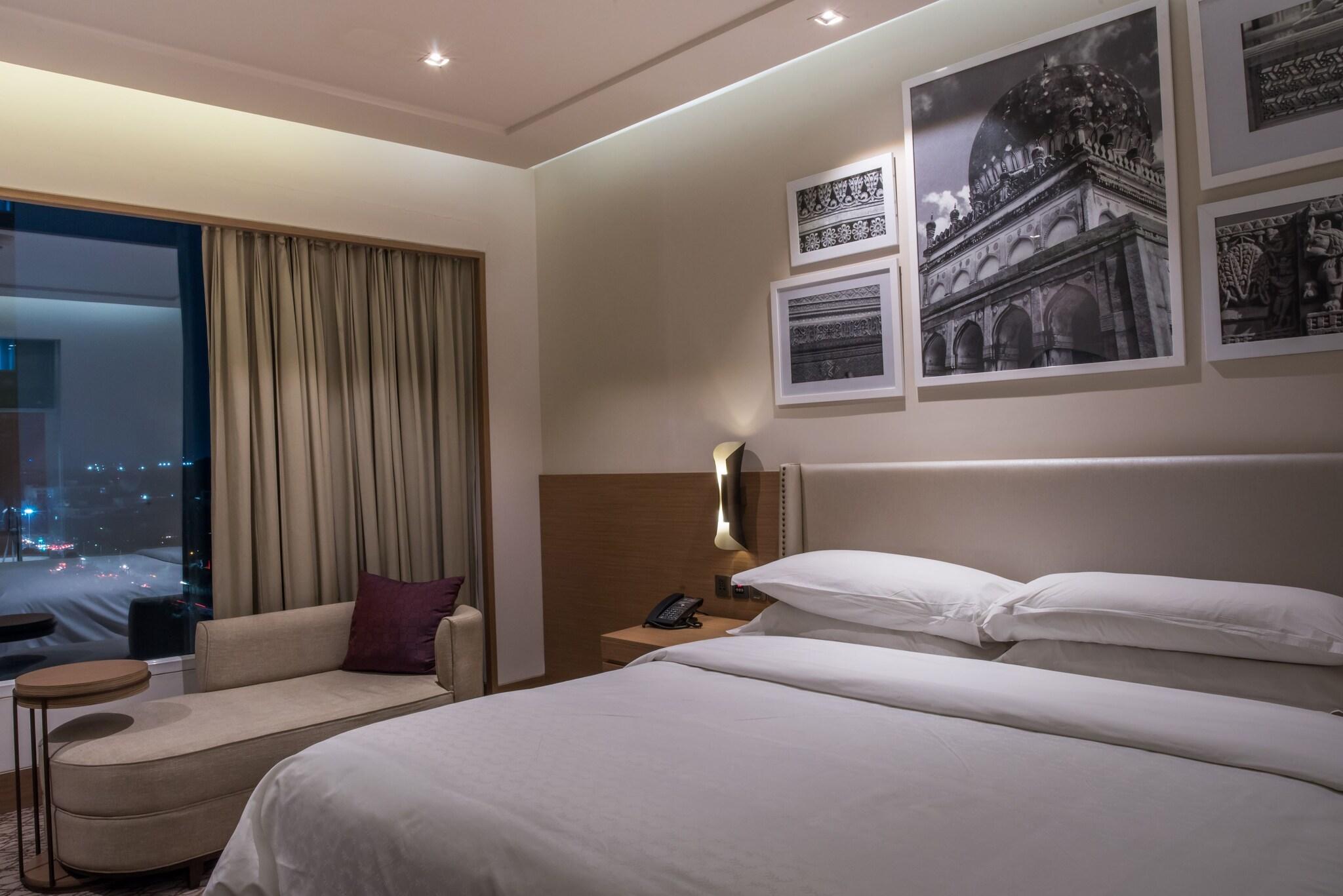 Double Club King Bed