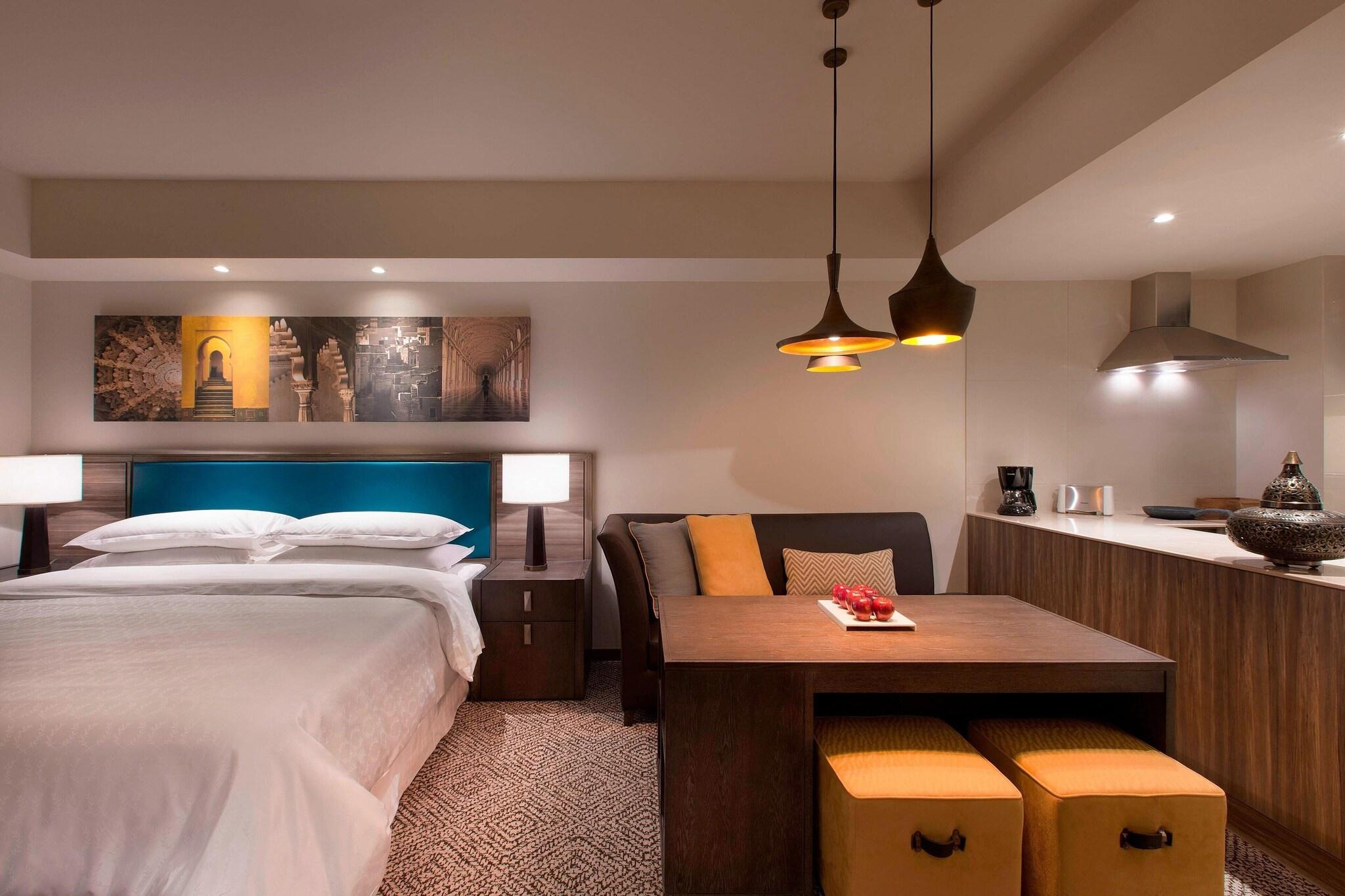 Studio King Size Bed