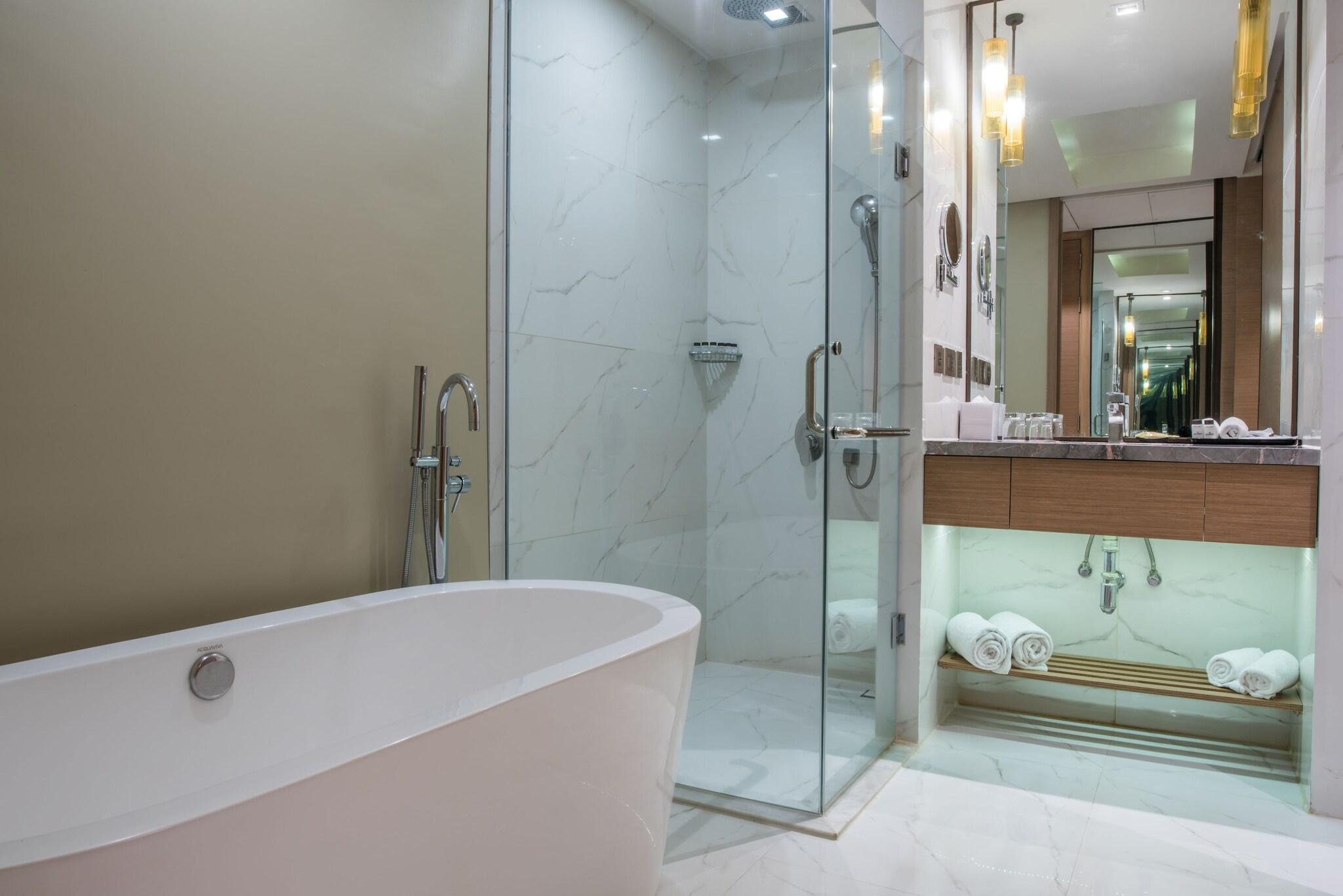 Studio King Size Bed