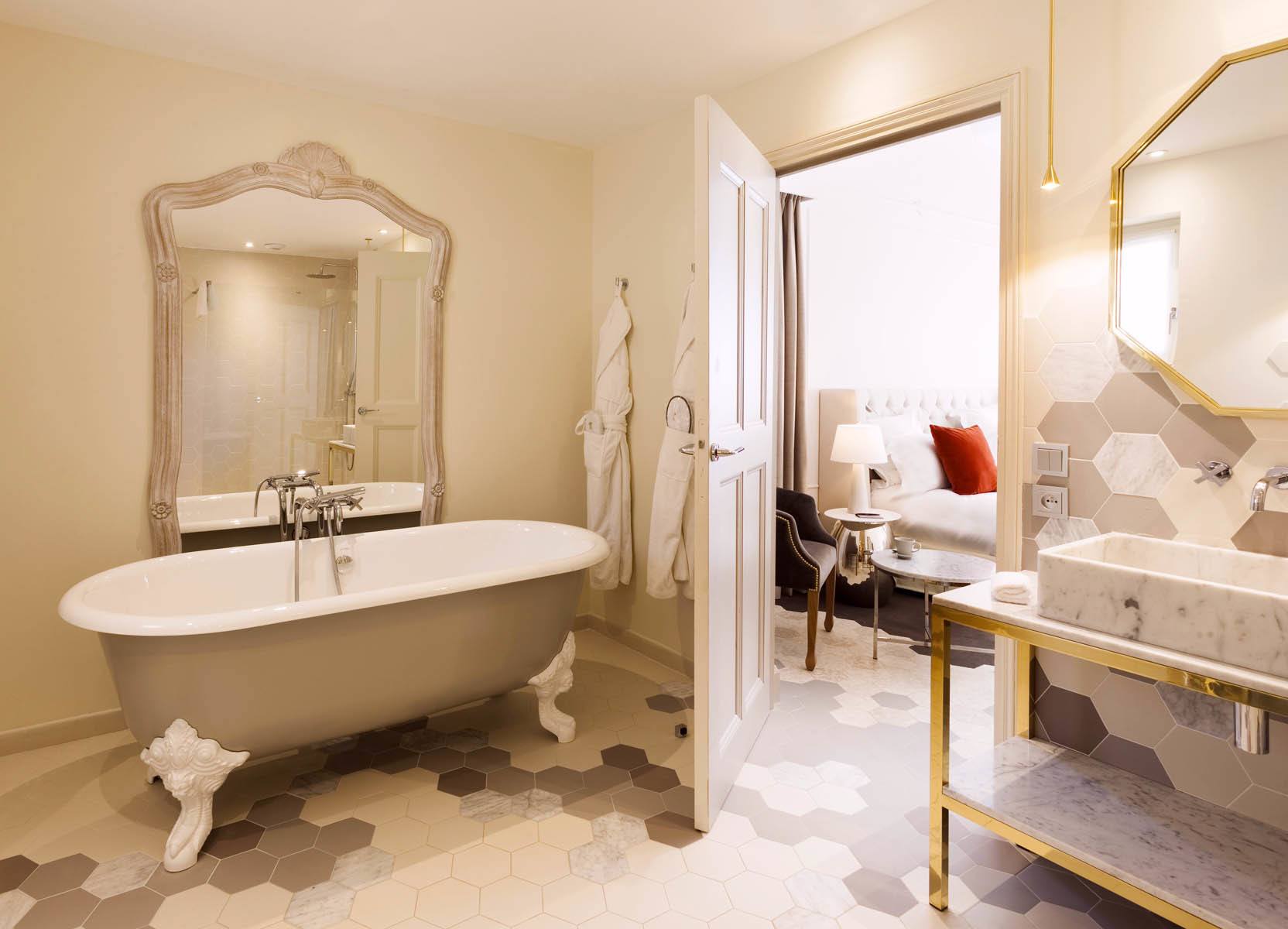 Double Superior Pool View