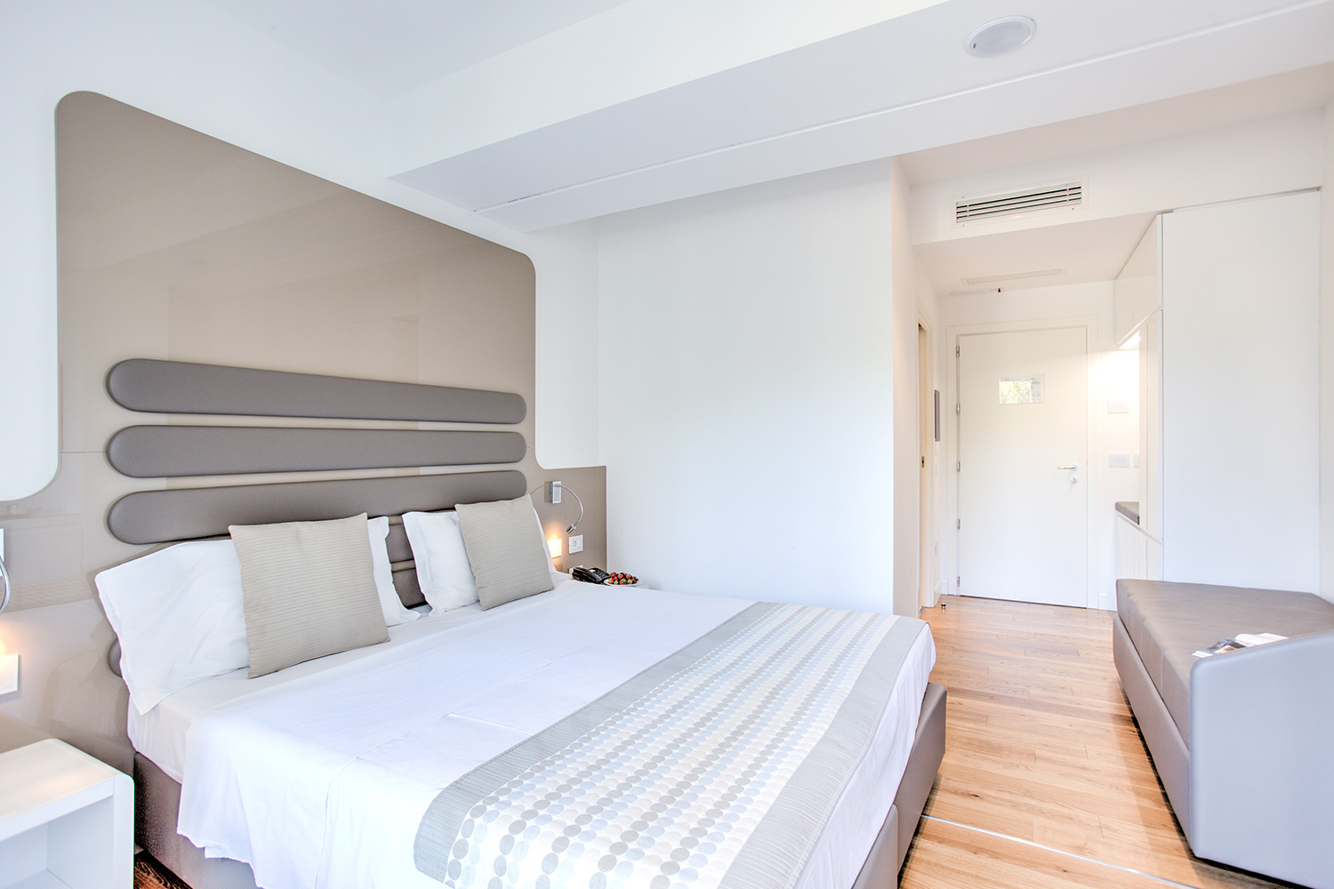 Family Room Capacity 2